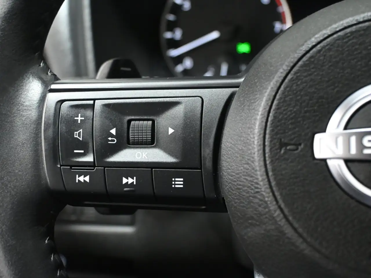 Nissan Rogue photo Nissan Rogue