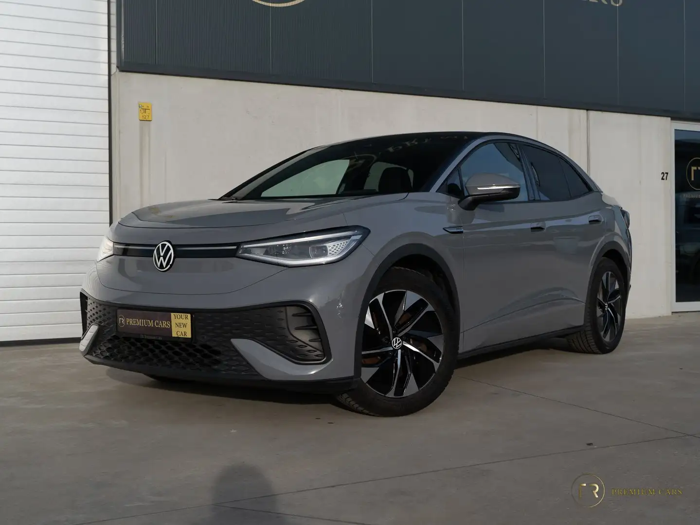 Volkswagen ID.5 82 kWh l Pro l Design Pack l Sport Pack Grau - 2