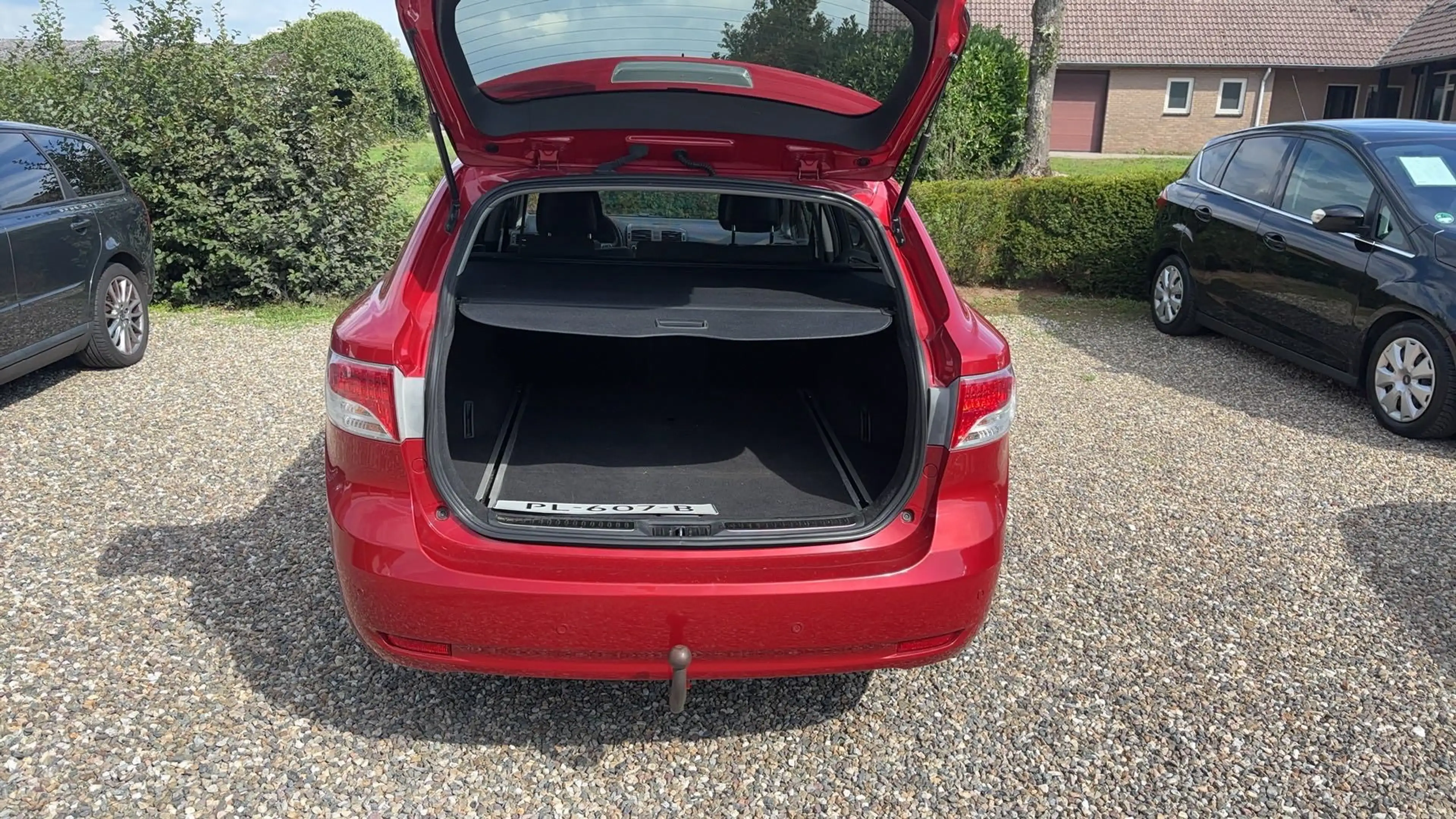 Toyota Avensis Wagon 1.8 VVTi Automaat 2e eig. Clima PDC Trekhaak — photo 3