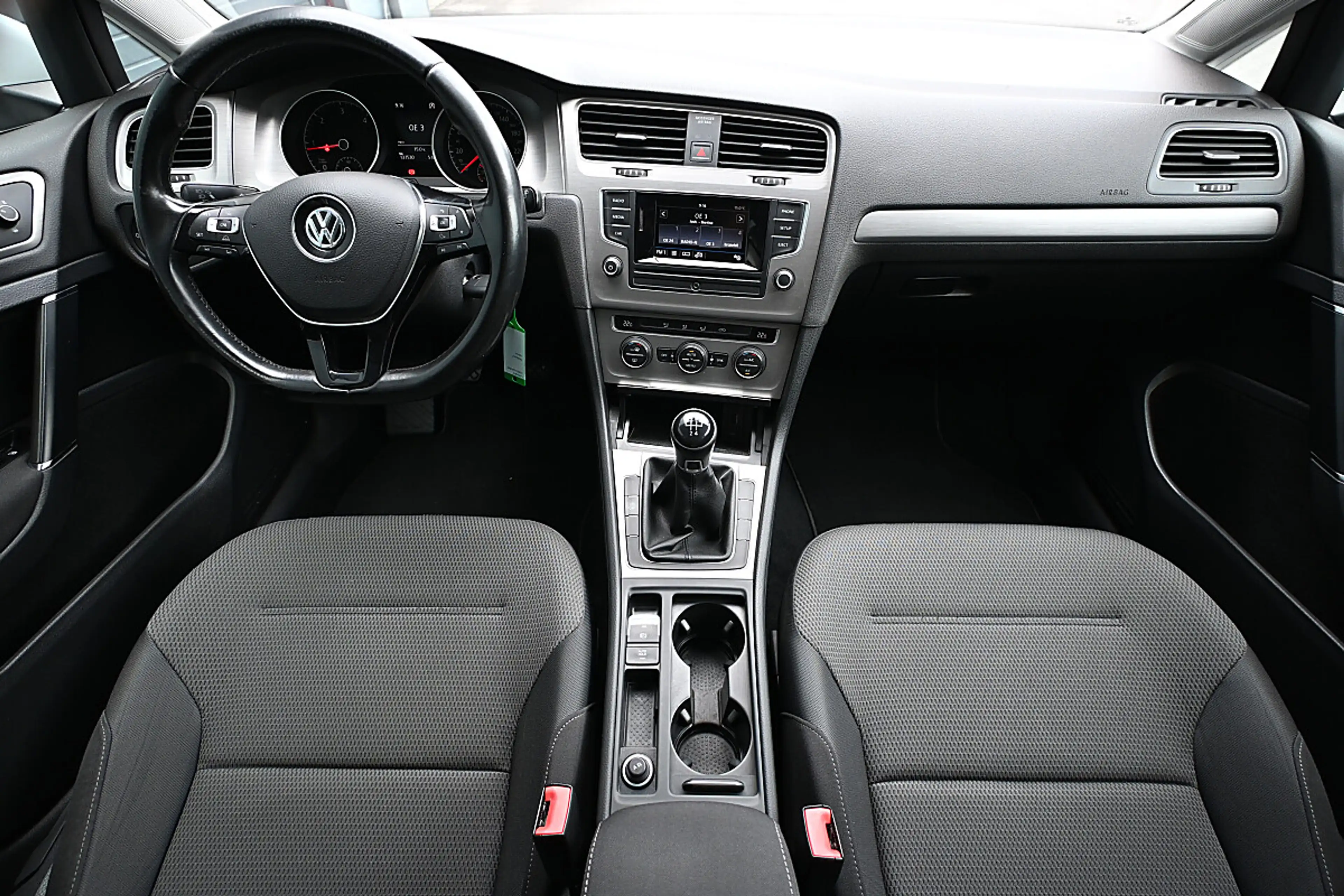 Volkswagen Golf R abbit 1,6 BMT TDI AHK schwenkbar, Climatronic, ... — photo 12