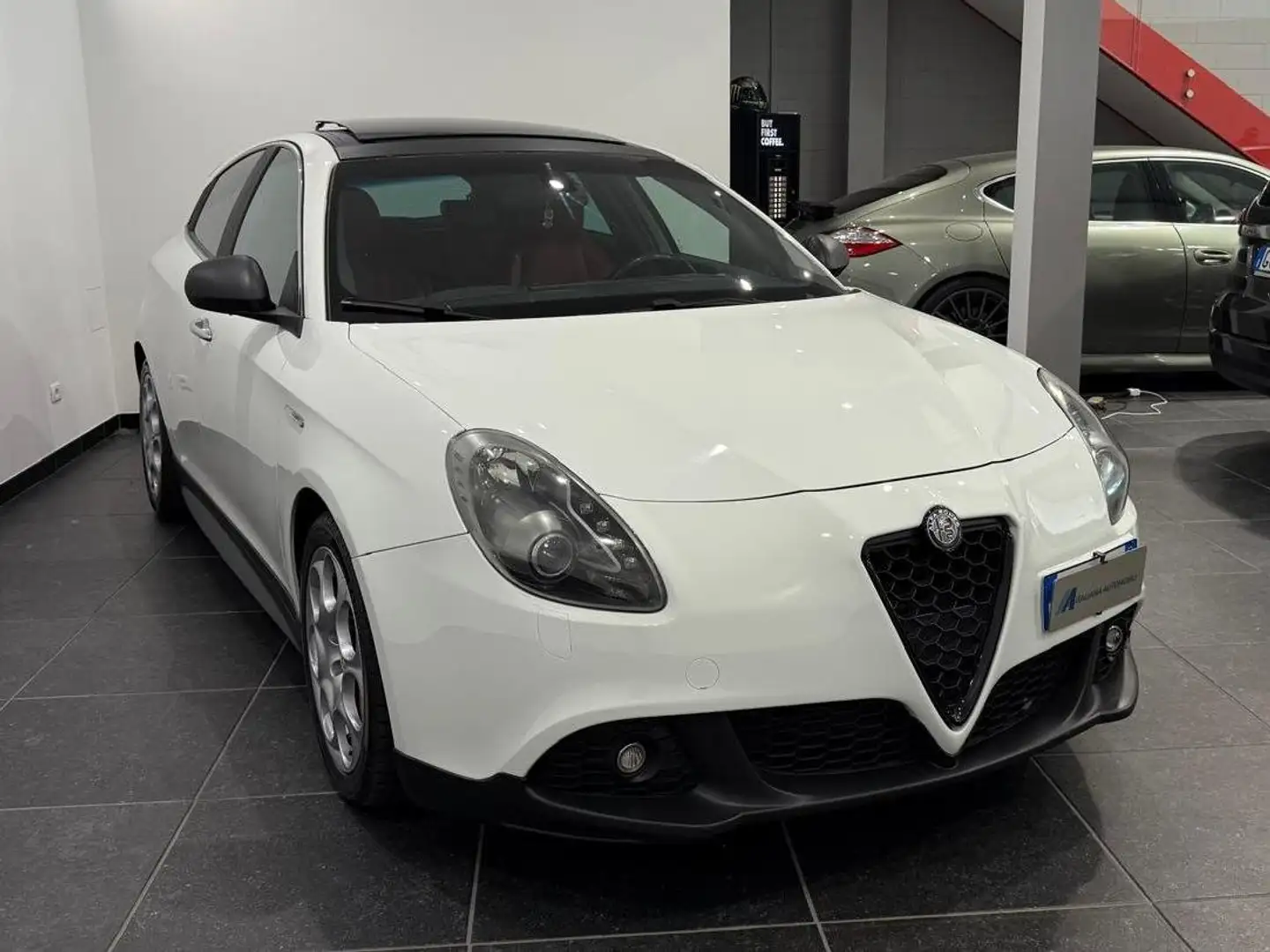 Alfa Romeo Giulietta Giulietta 1750 tbi Quadrifoglio 235cv TETTO + BOSE Blanco - 2