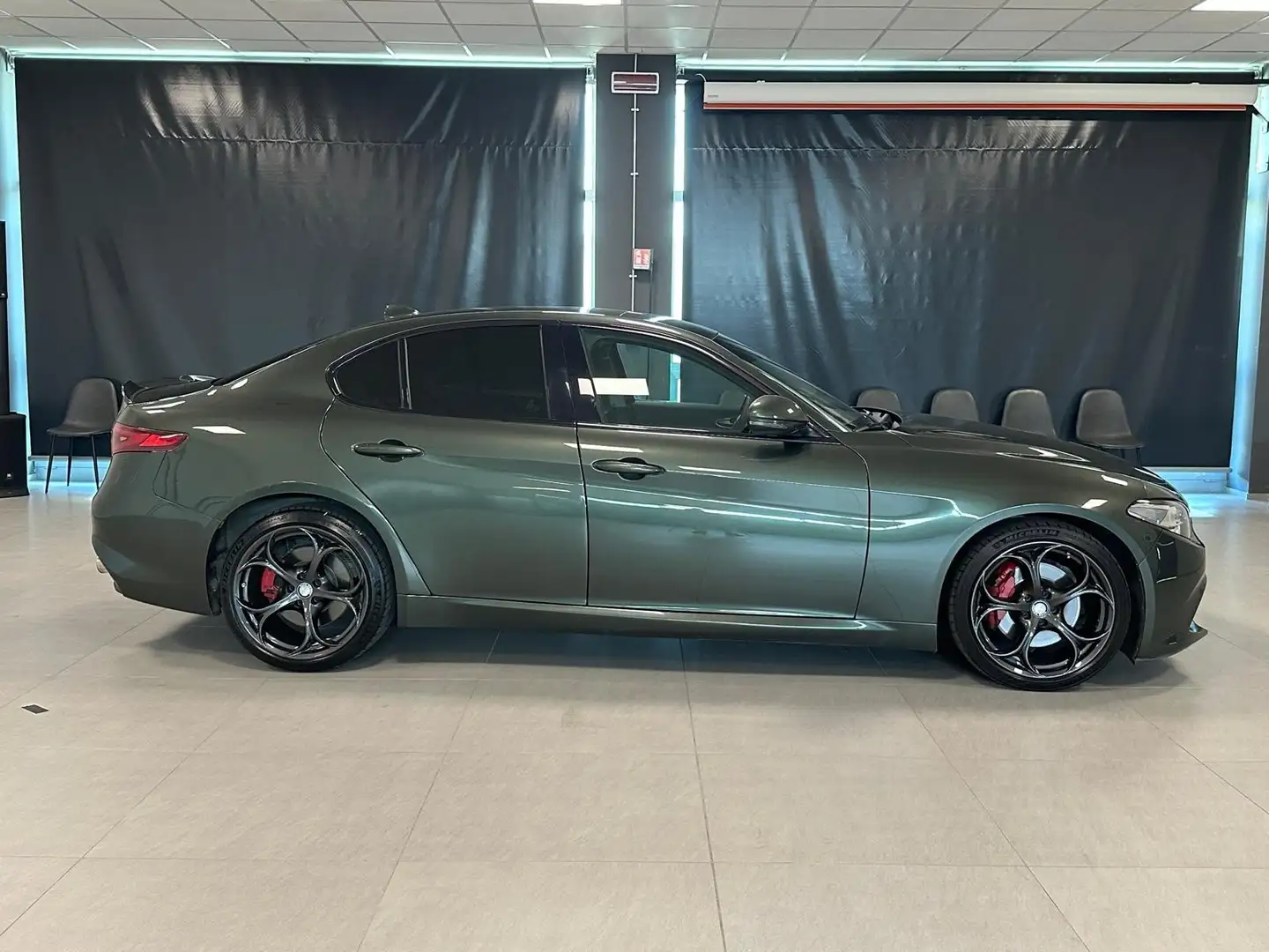 Alfa Romeo Giulia Giulia 2.0 Turbo 280 CV AT8 AWD Q4 Veloce Groen - 2