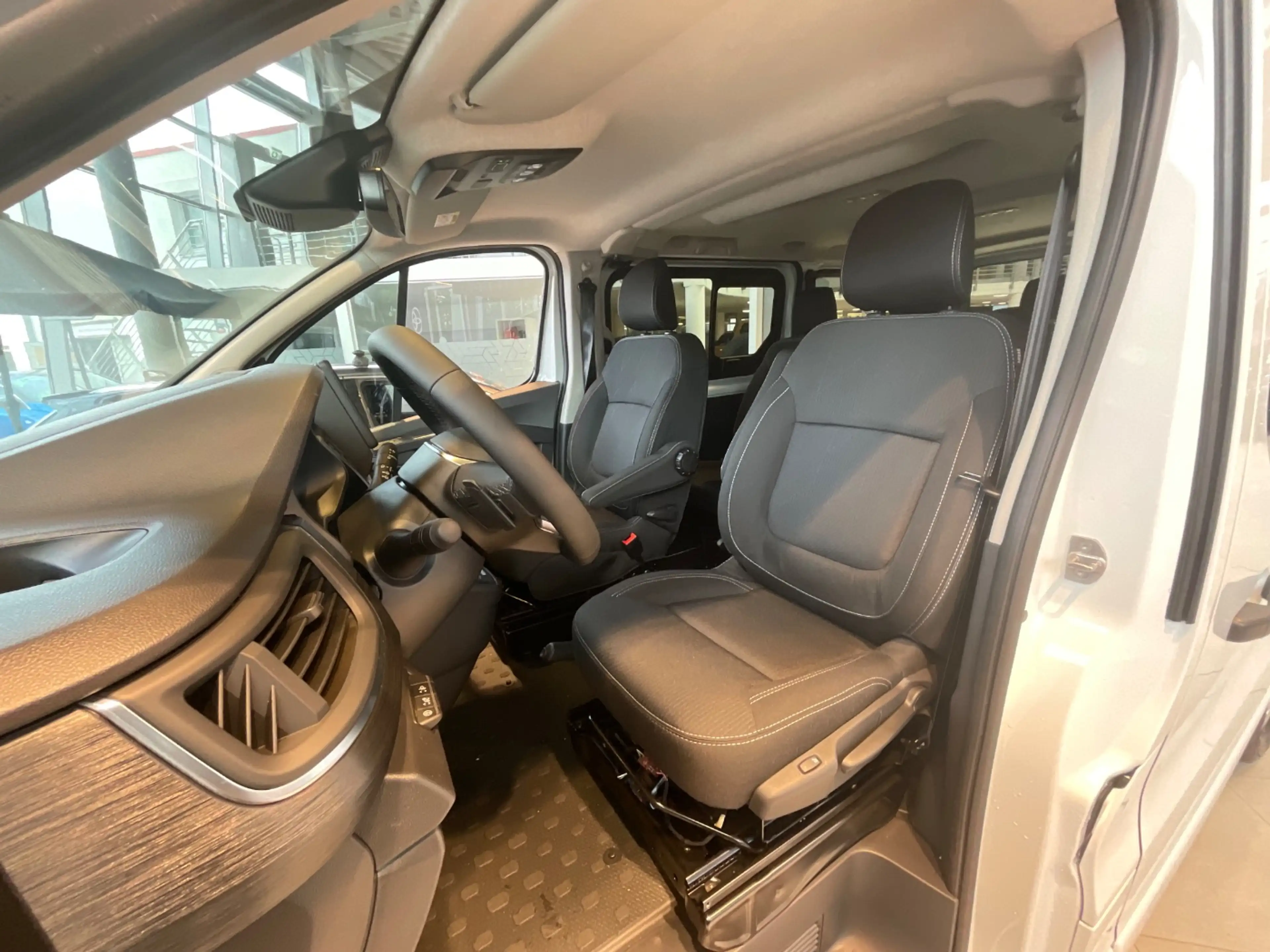 Nissan Primastar Kombi dCI 170 L1H1 2.8t Tekna ACC+LED — photo 14