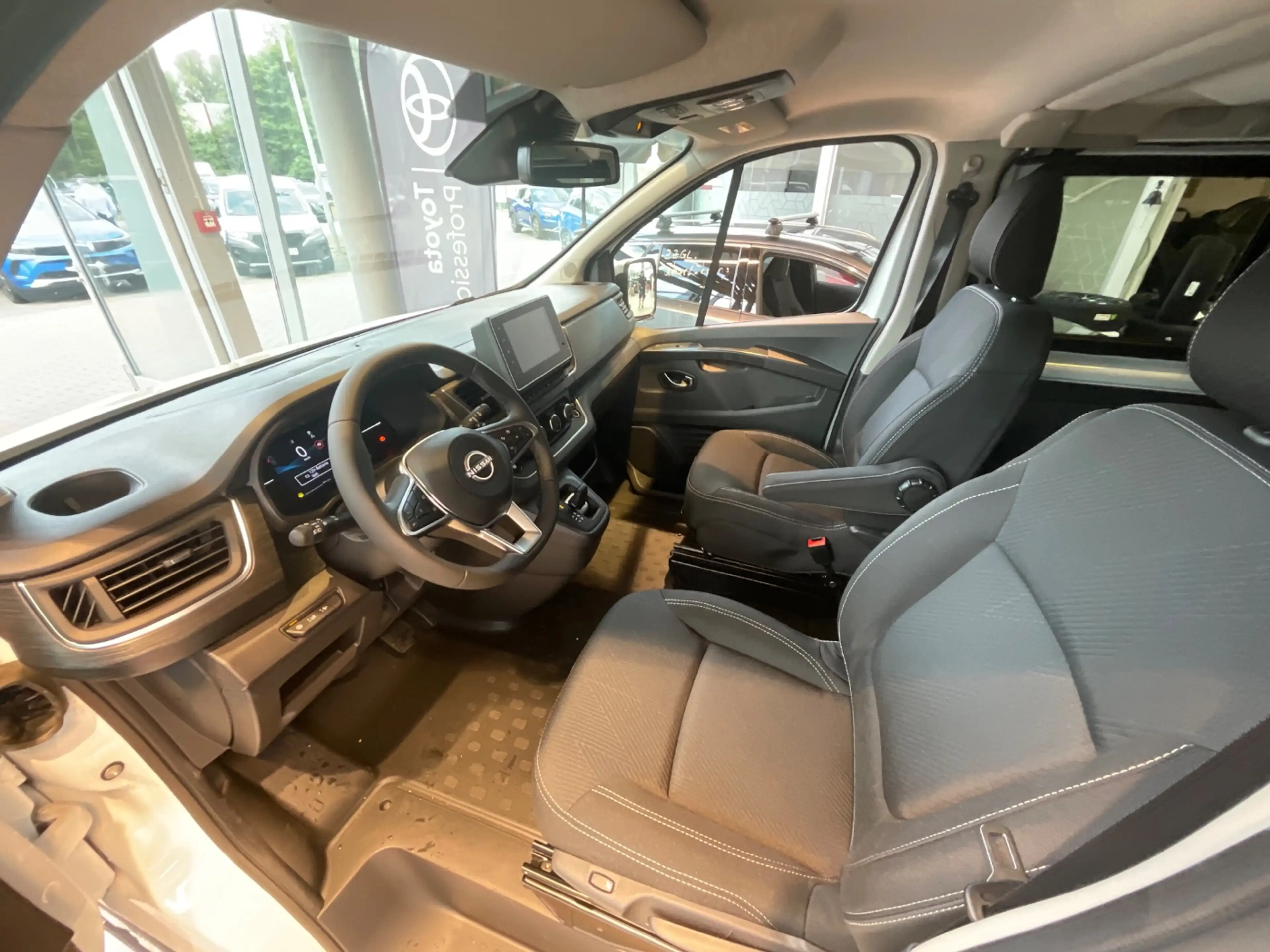 Nissan Primastar Kombi dCI 170 L1H1 2.8t Tekna ACC+LED — photo 12
