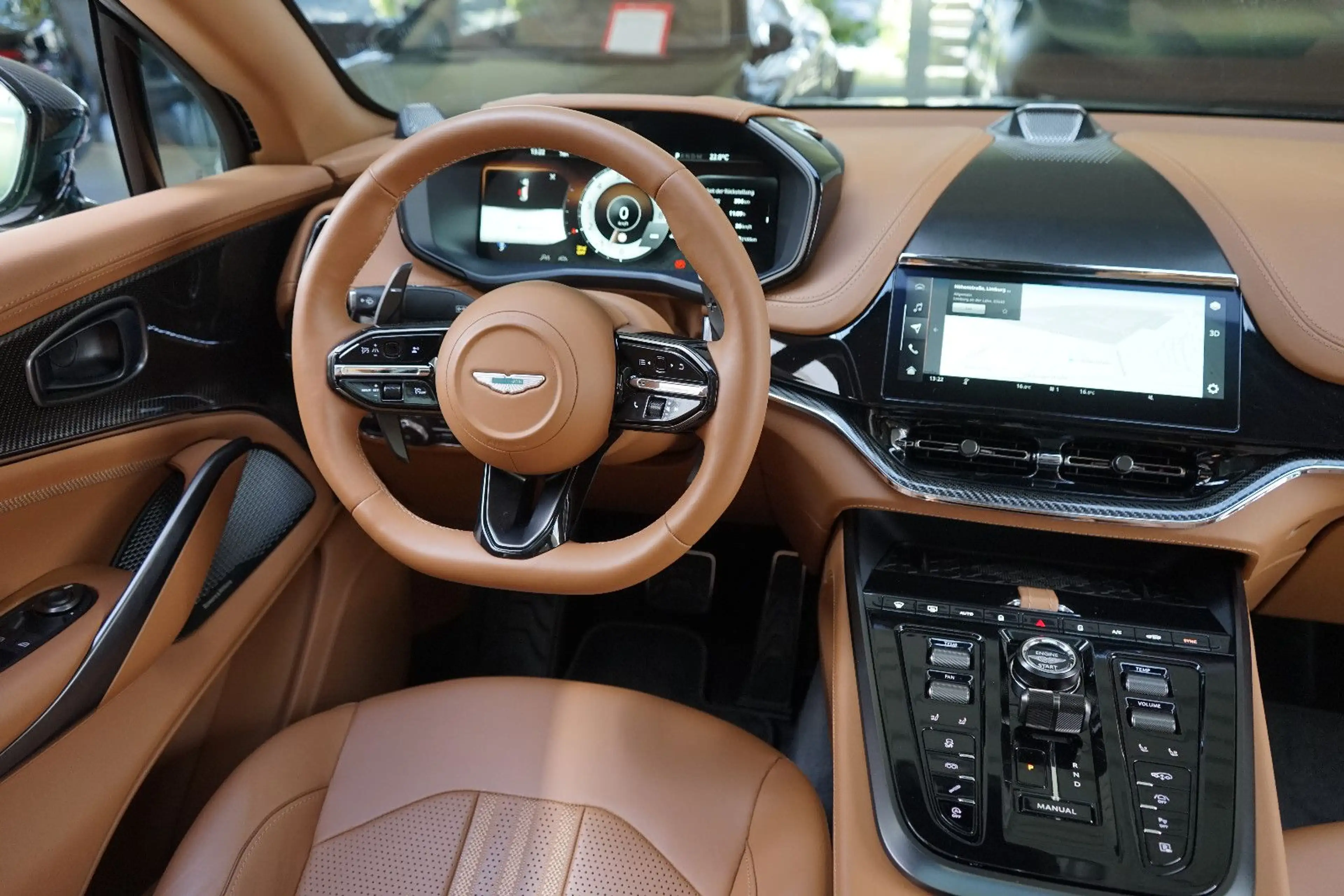 Aston Martin DBX 707 * Carbonpaket * Copper Bronze * Monotone — photo 2