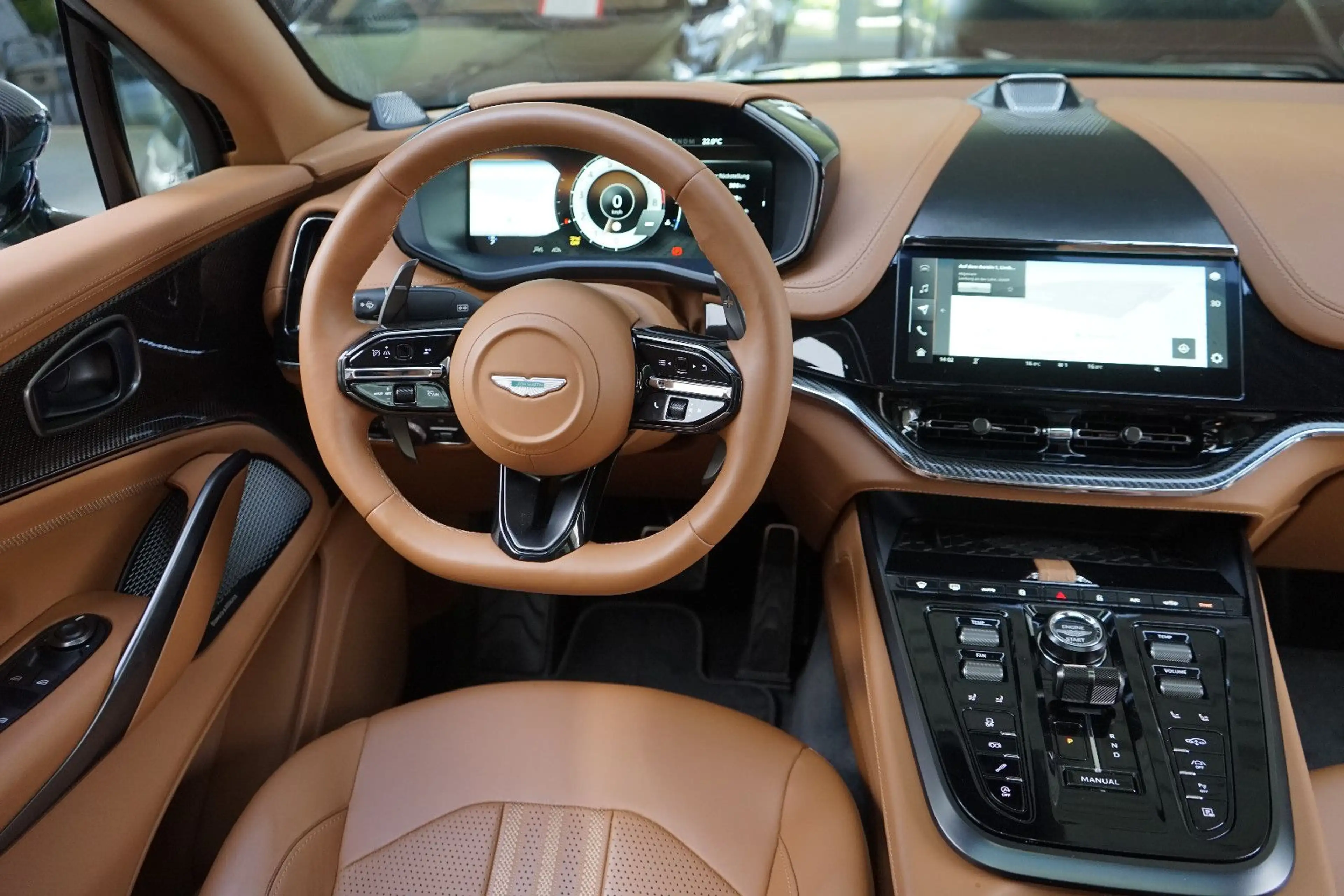 Aston Martin DBX 707 * Carbonpaket * Copper Bronze * Monotone — photo 8