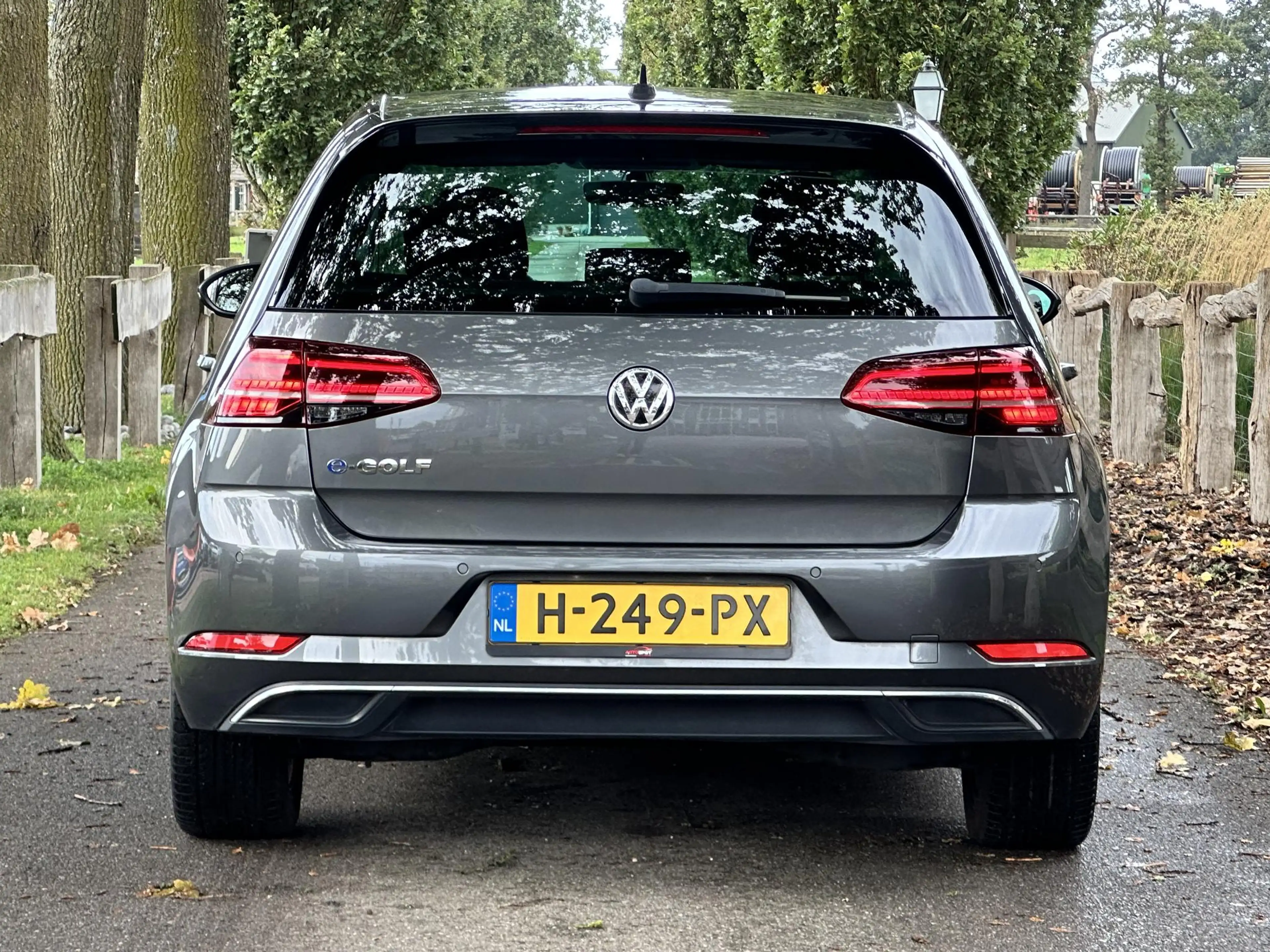Volkswagen e-Golf E-DITION — photo 13