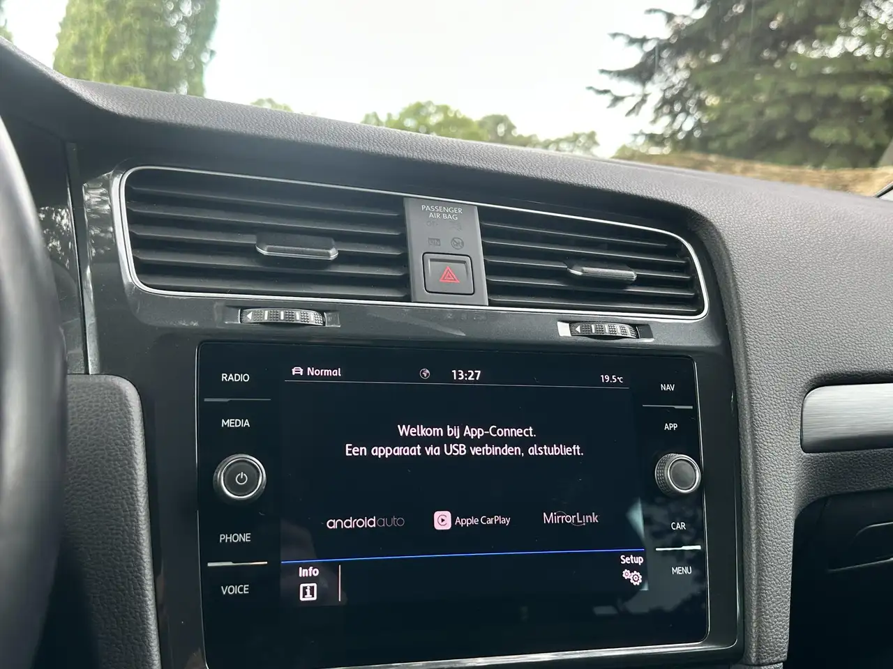 Volkswagen e-Golf — photo 32 sur 39