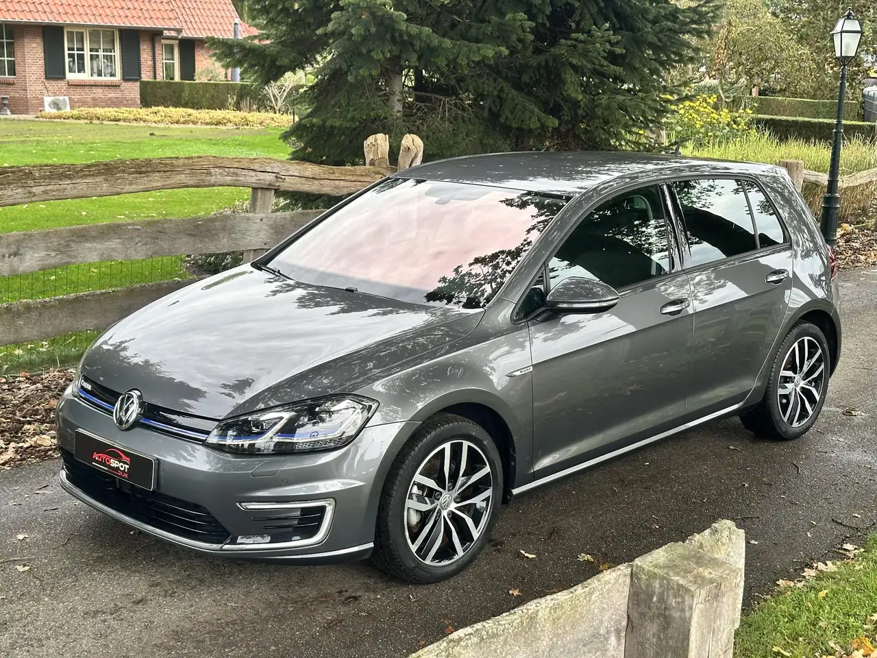 Volkswagen e-Golf — photo 17 sur 39