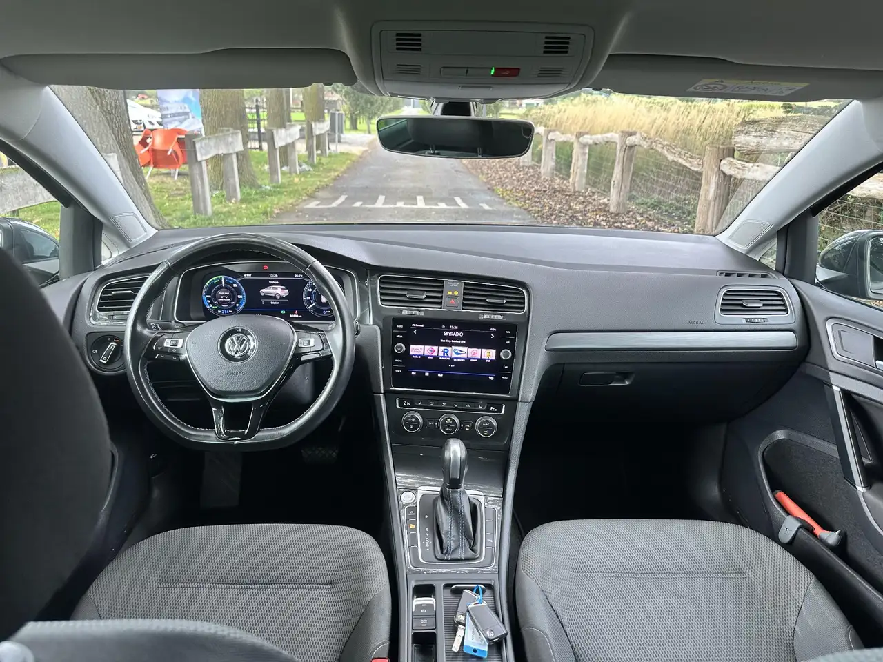 Volkswagen e-Golf — photo 23 sur 39