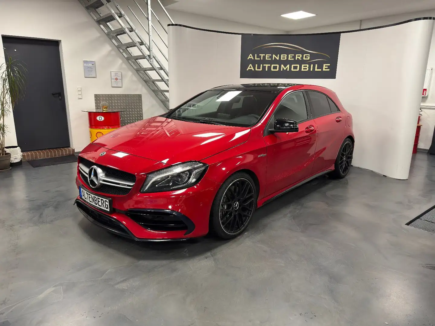 Mercedes-Benz A 45 AMG 4Matic Pano H&K Memory Driver's Package Rot - 2