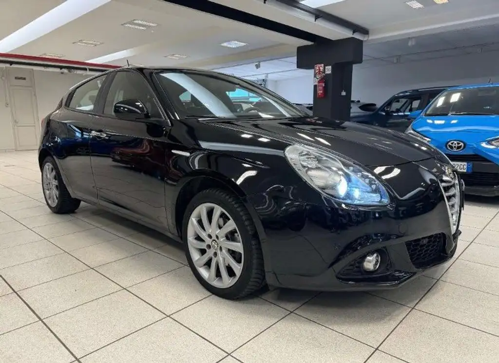 Alfa Romeo Giulietta 2015 из Европы — купить под ключ