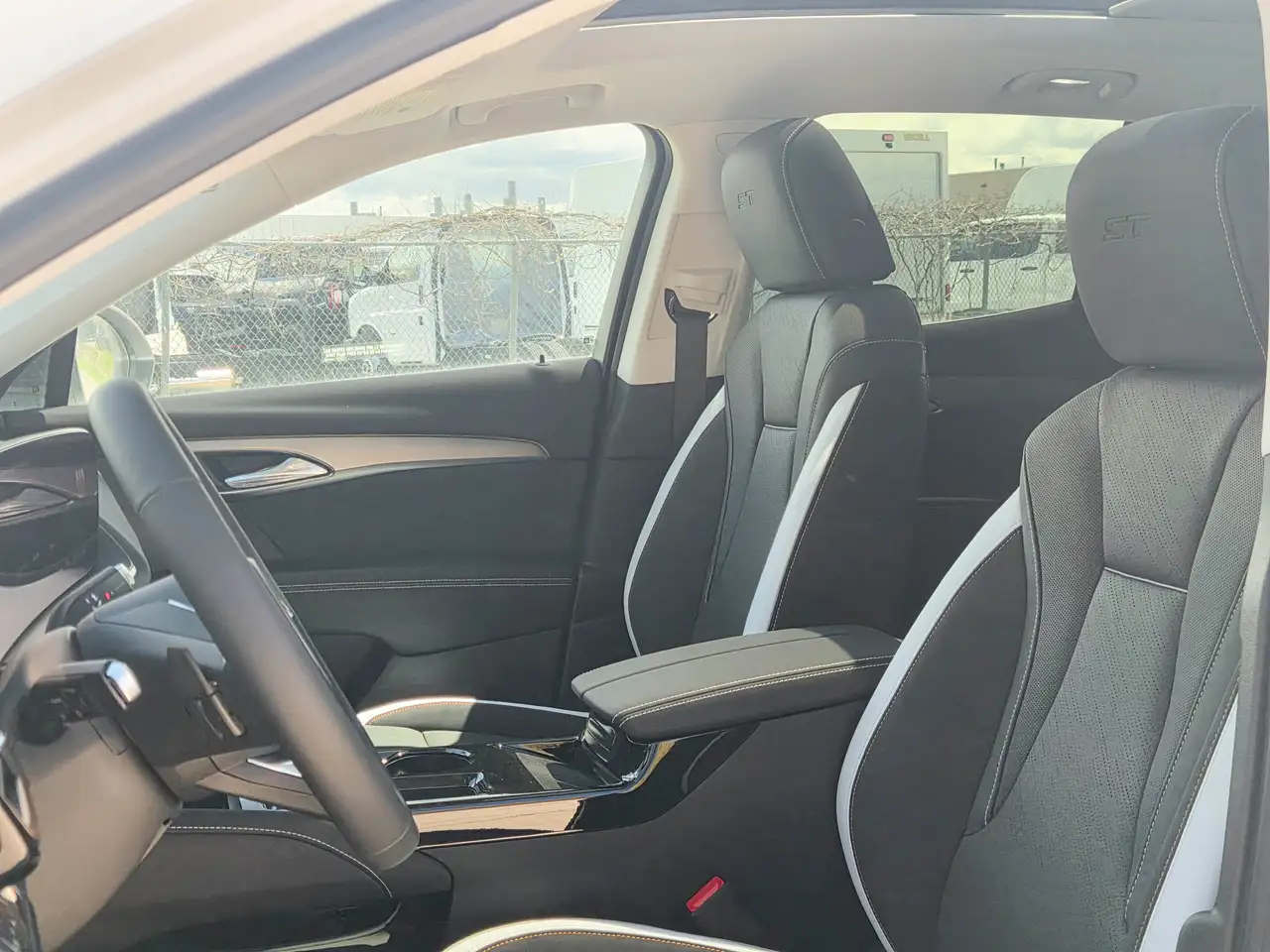 Buick Envision снимка Buick Envision