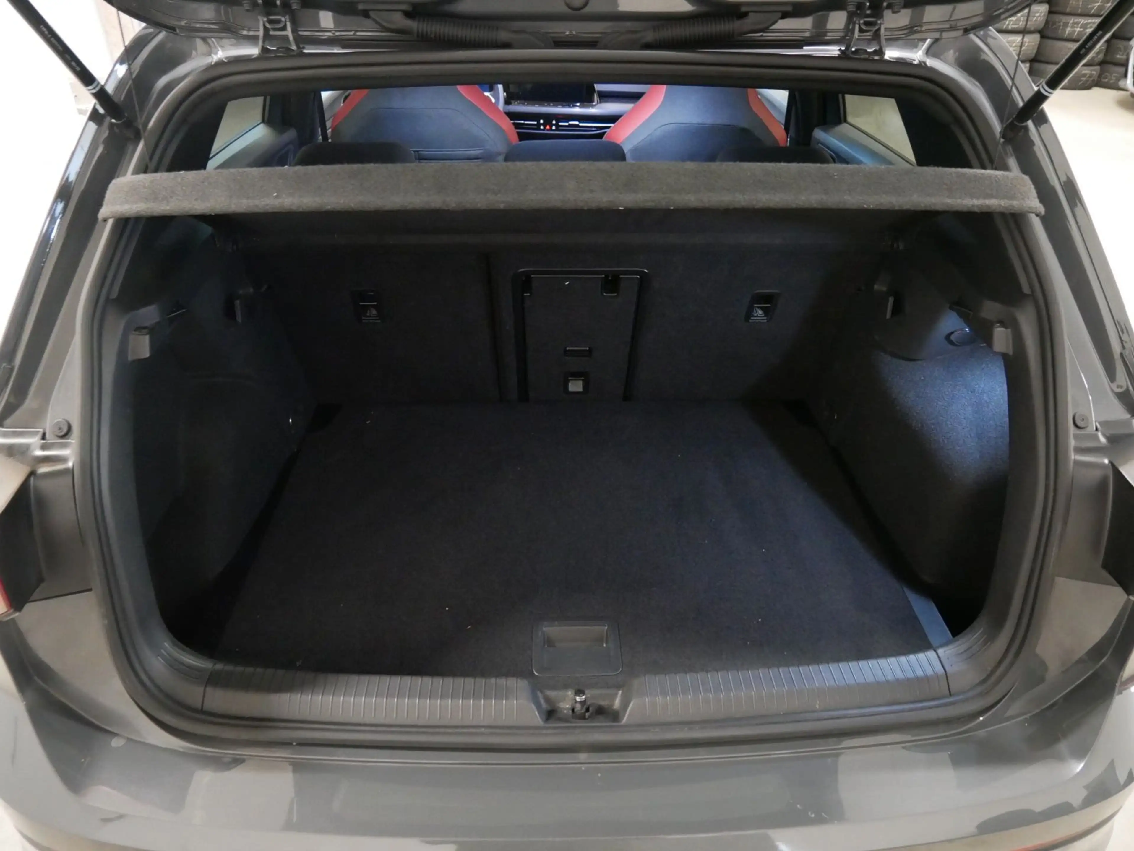 Volkswagen Golf VIII Lim. GTI ACC R-KAM TOTW NAVI CARPLAY — photo 10