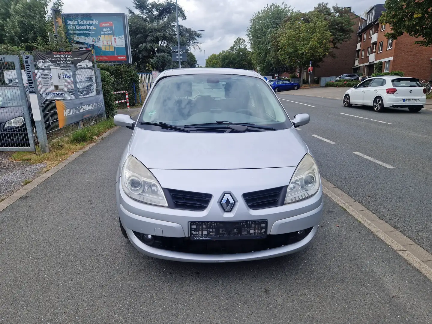 Renault Scenic Avantage Silber - 1