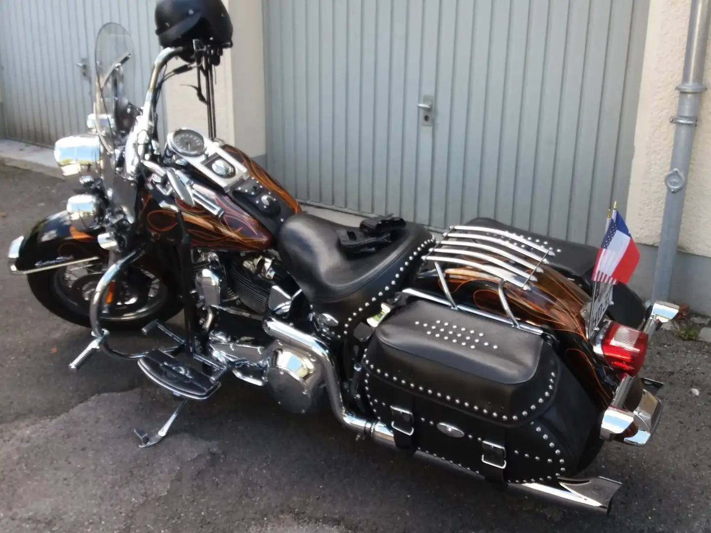 Harley-Davidson Softail FLSTC Brown - 1