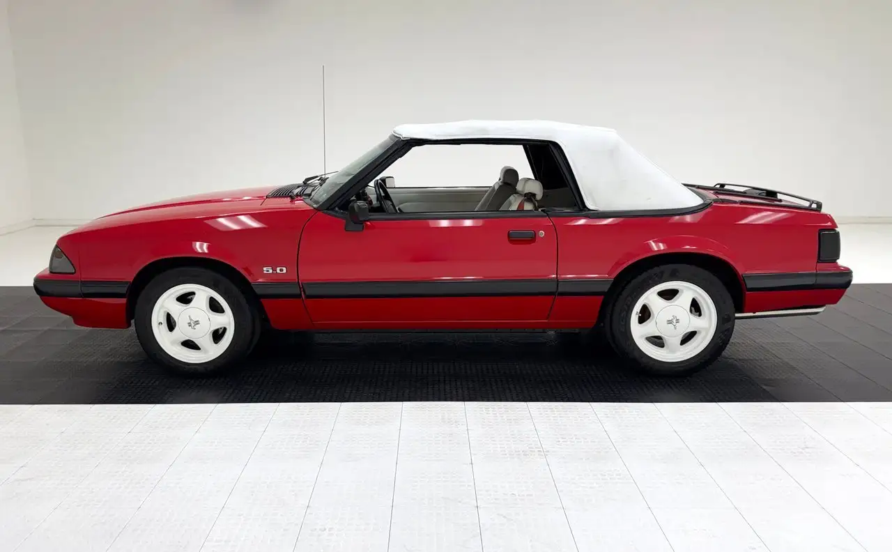 Ford Mustang LX Convertible, foto 3