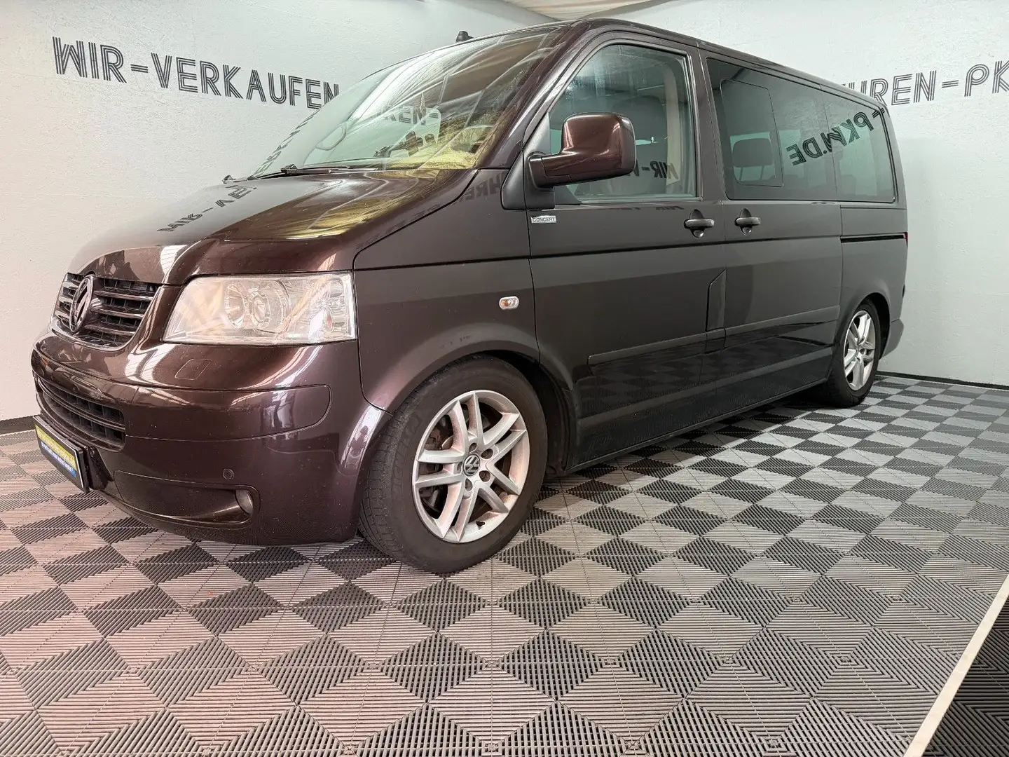 Volkswagen T5 Multivan Concert 2.5 TDI 128KW Schalter AHK Mauve - 1