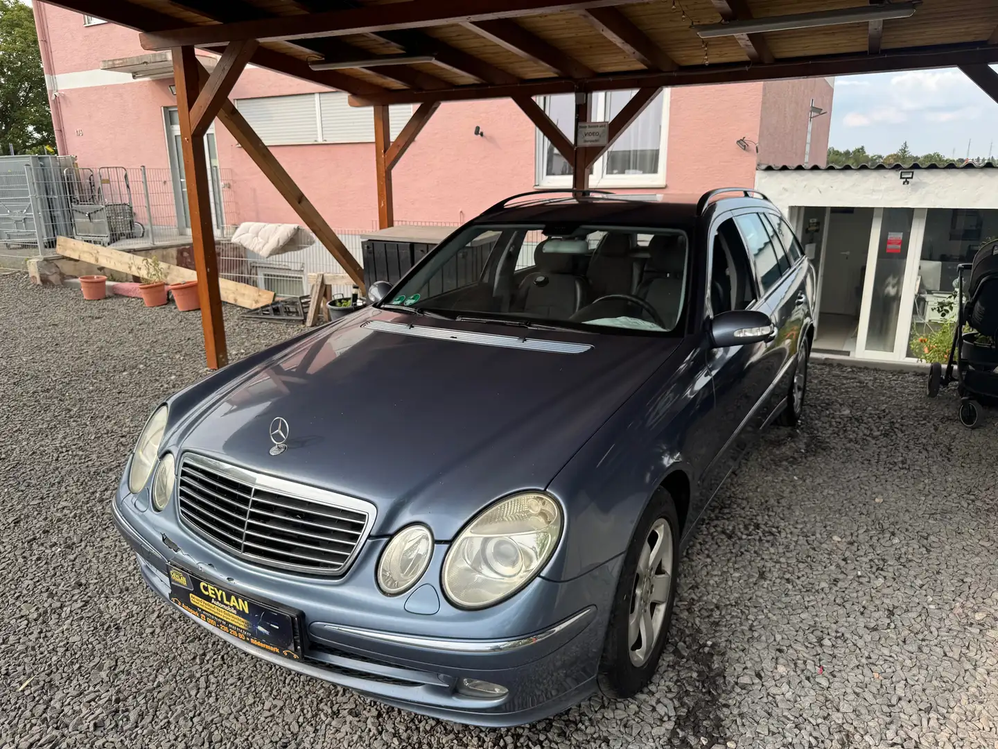 Mercedes-Benz E 320 E 320 T CDI (211.222) - 1