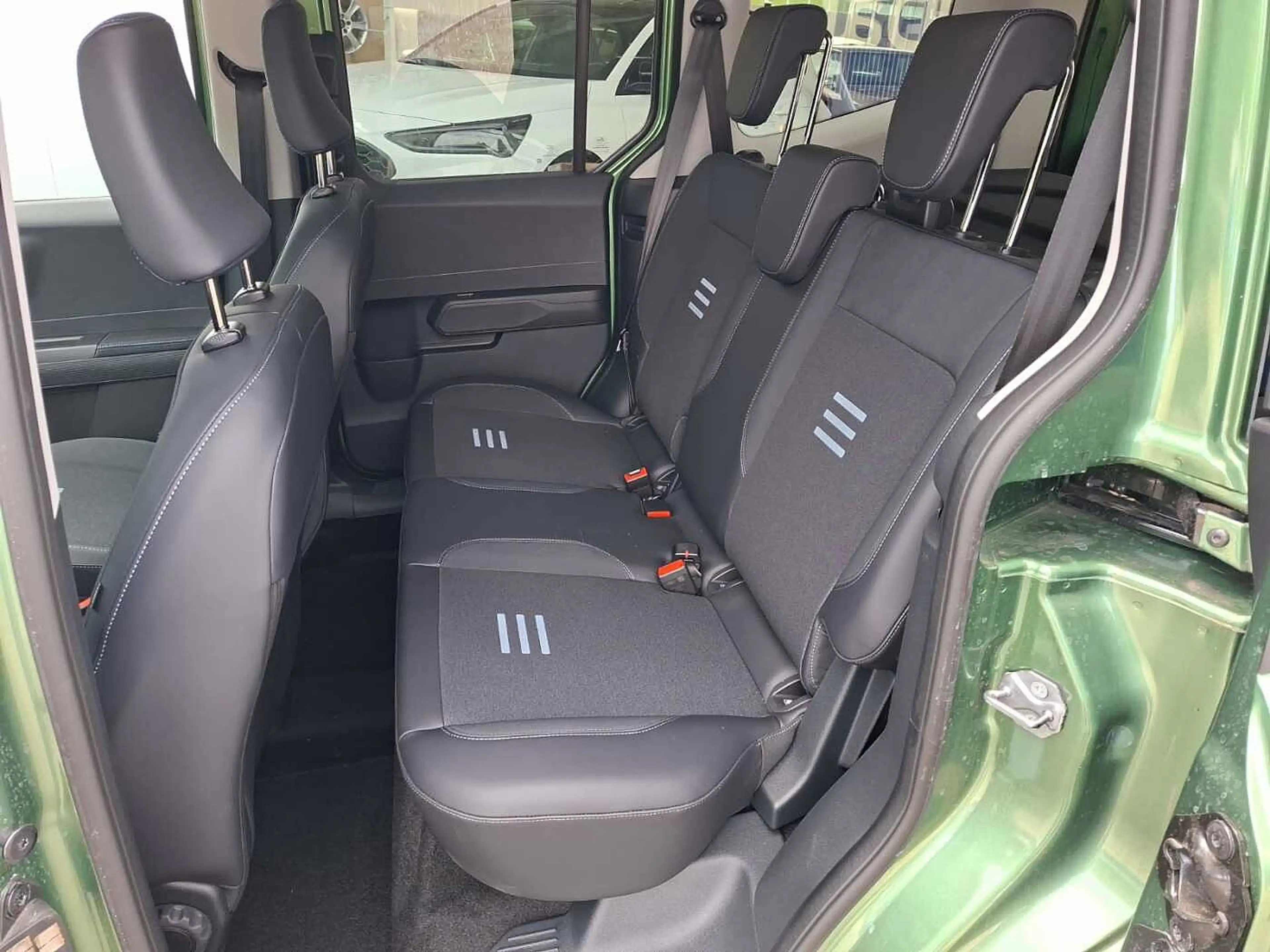 Ford Tourneo Courier Active Navi — photo 7