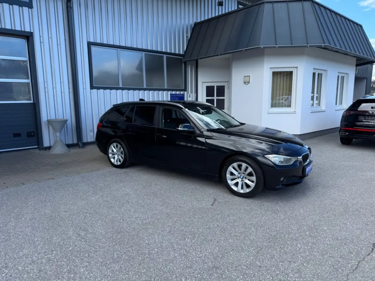 BMW 318 d Touring Noir - 1