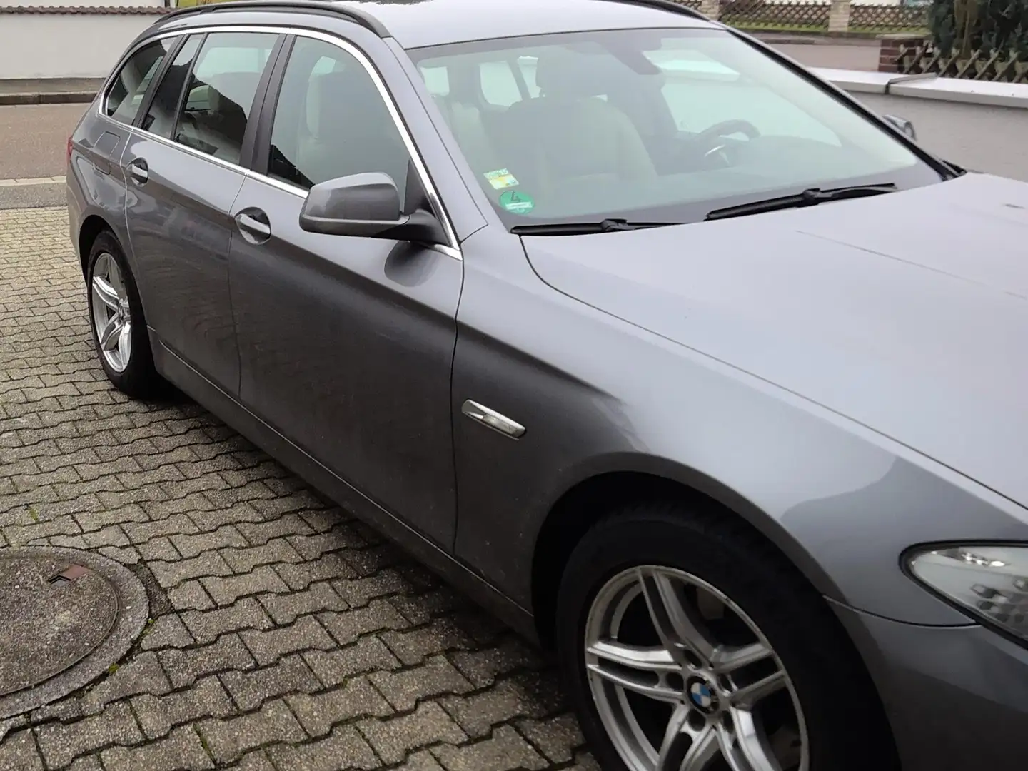 BMW 520 5er Touring Diesel 520d Touring Sport-Aut. Gris - 2
