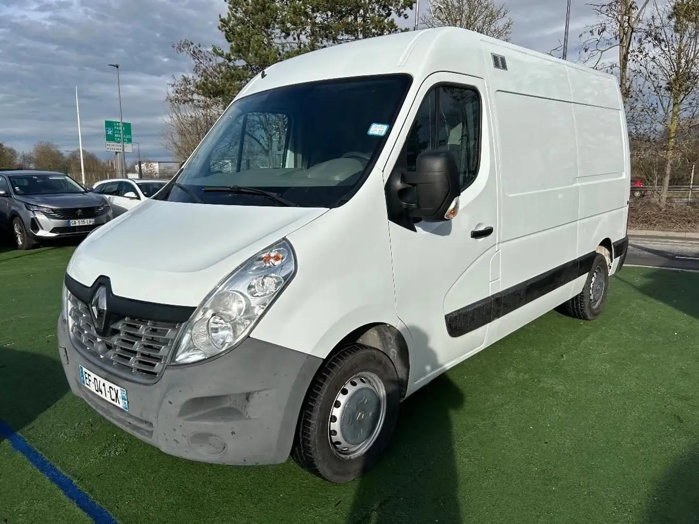 Renault Master Vu L2H2 (9.990 HT) F3500 2.3 dCi 125ch Grand Confort Blanc - 1