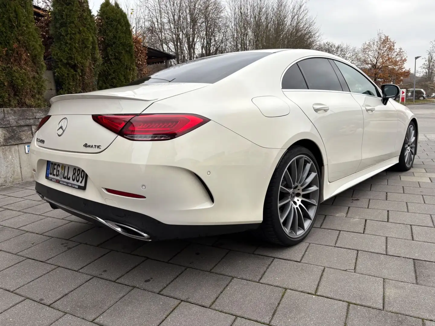 Mercedes-Benz CLS 400 d 4Matic AMG Line 20 " AMG Widescrenn Weiß - 2