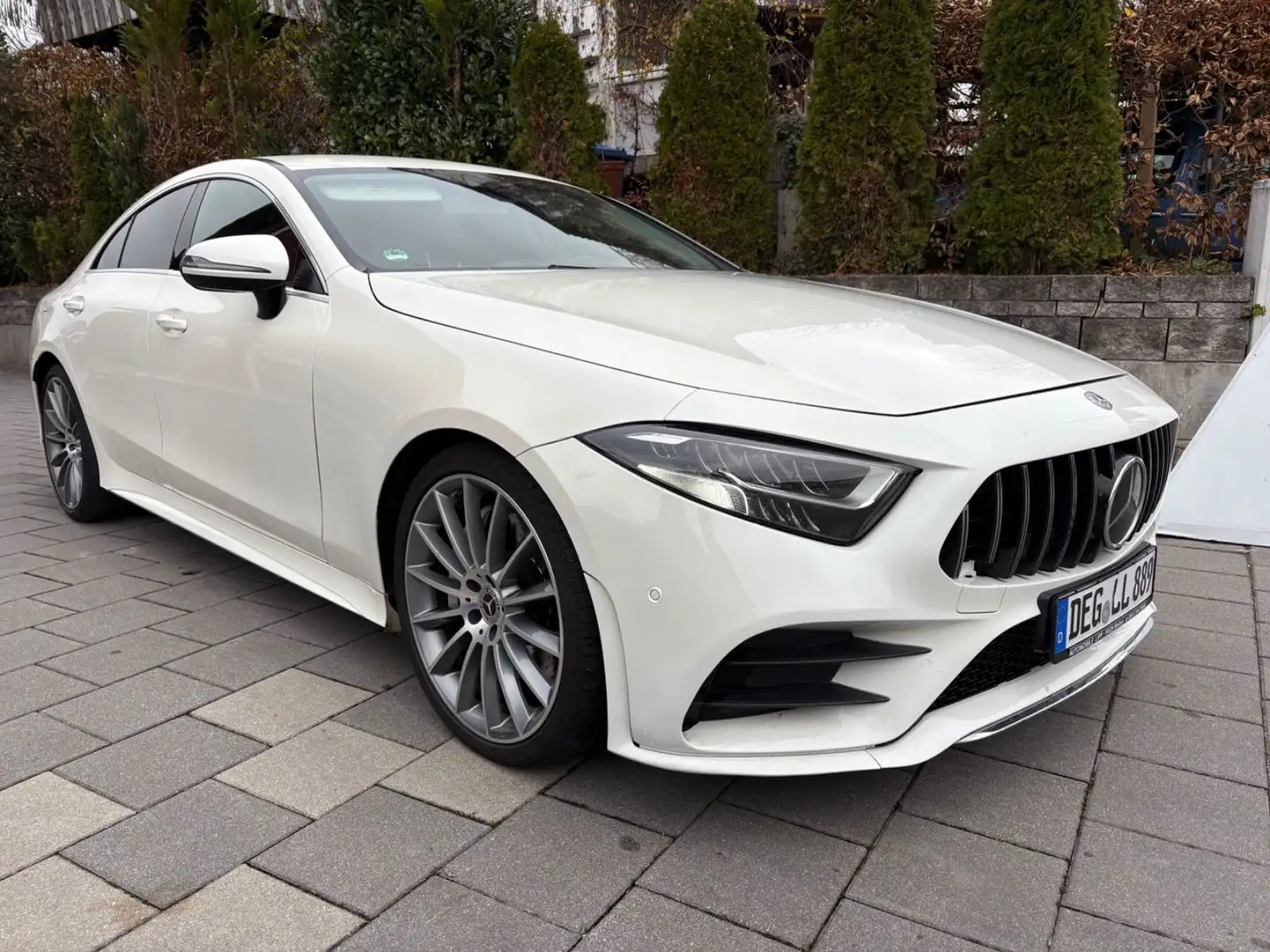 Mercedes-Benz CLS 400 d 4Matic AMG Line 20 " AMG Widescrenn Weiß - 1