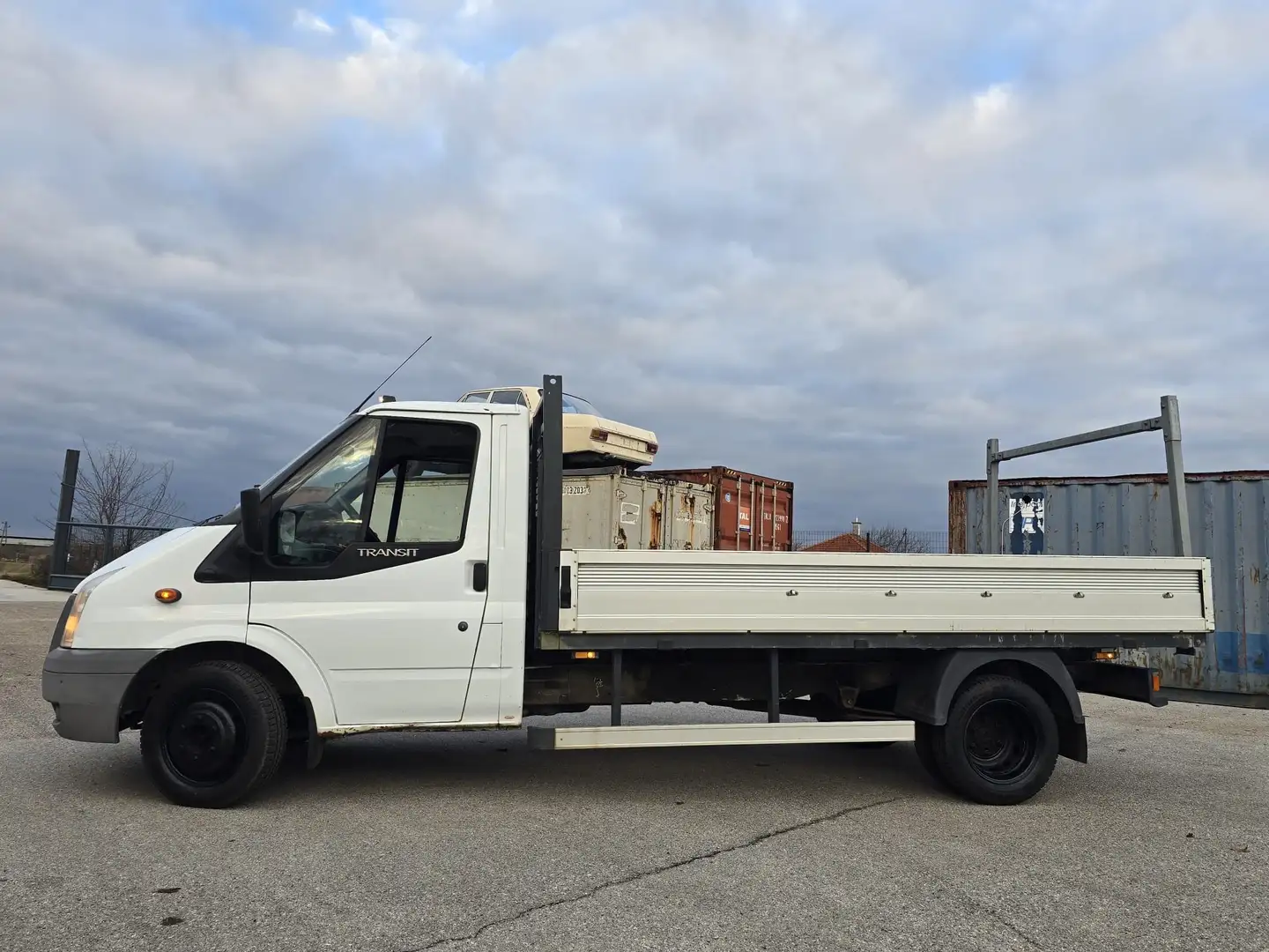 Ford Transit Pritsche Zwillingsberft Weiß - 2