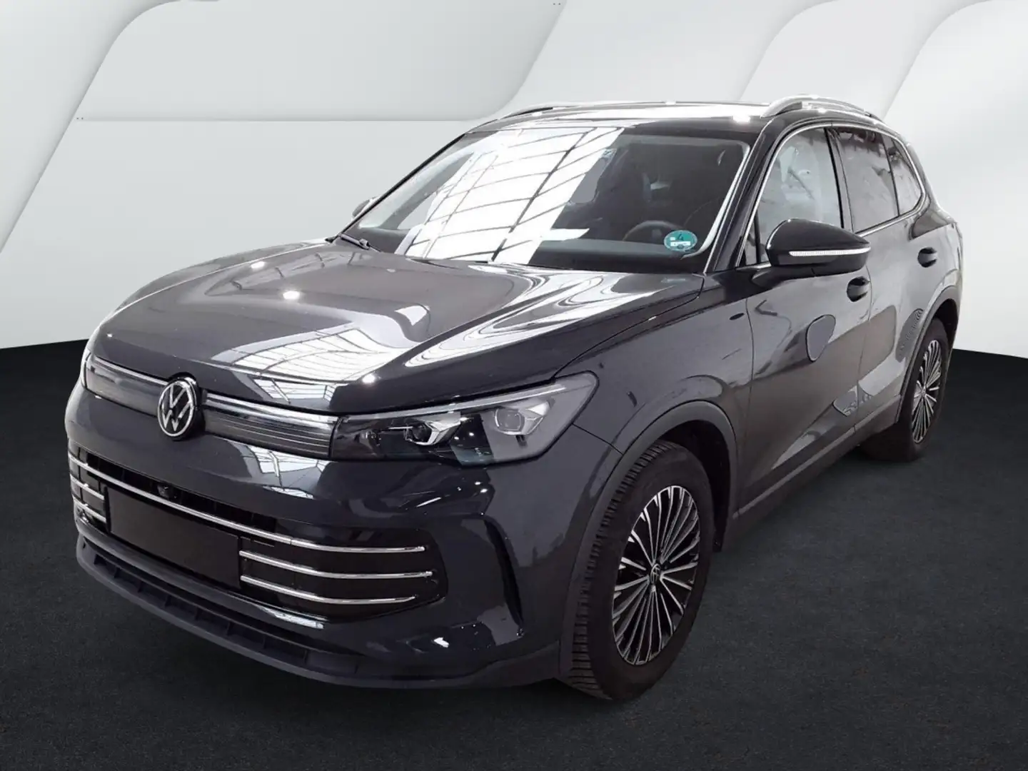 Volkswagen Tiguan Elegance 1.5 TSI DSG AHK Navi Sitzh. Alcantara Grau - 2