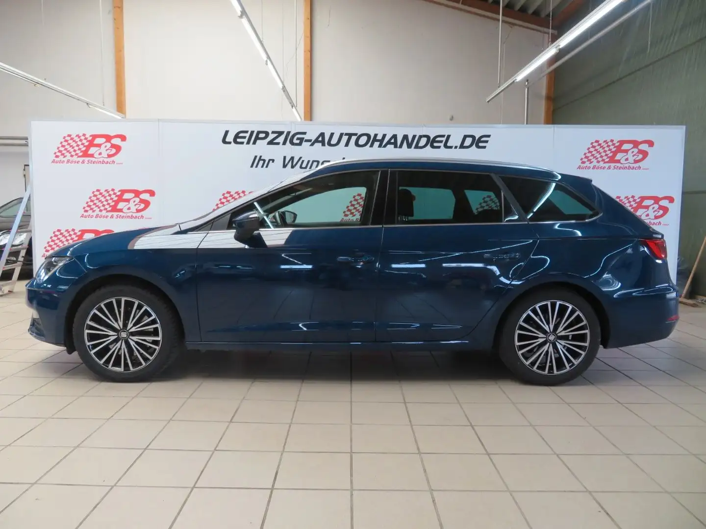 SEAT Leon ST Xcellence*LED+Pano*Navi*MirrorLink Blau - 2