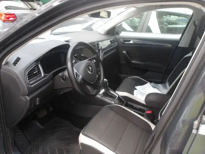 Volkswagen T-Roc 2.0 tdi 150cv dsg — foto 5