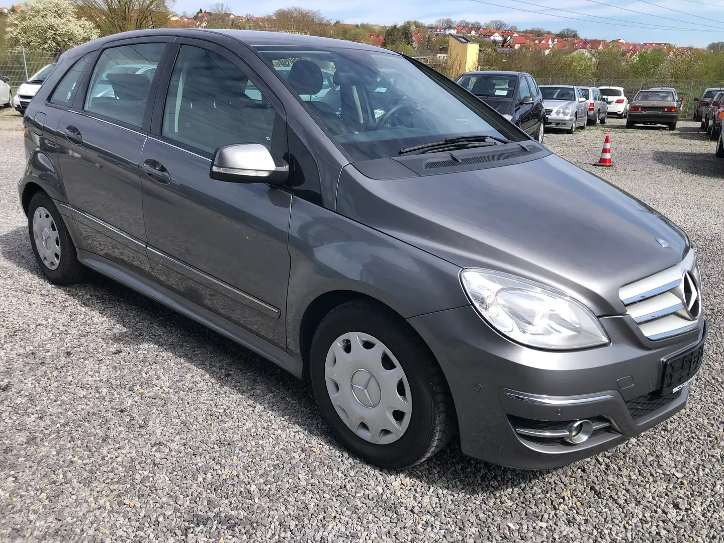 Mercedes-Benz B 170 Autotronic*Park-Assistent*Sport-Paket*2.Hand* Grau - 2