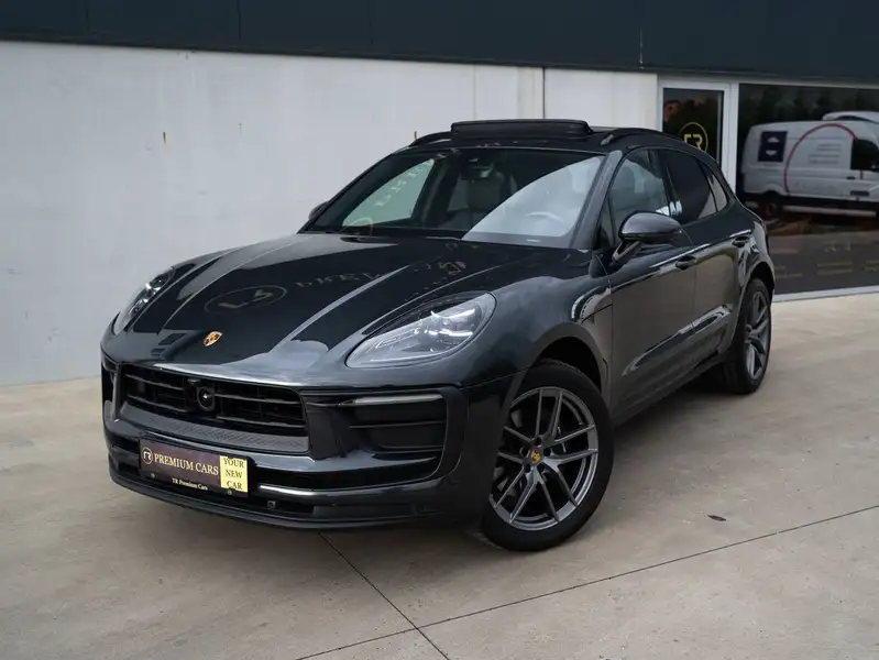 PORSCHE Macan