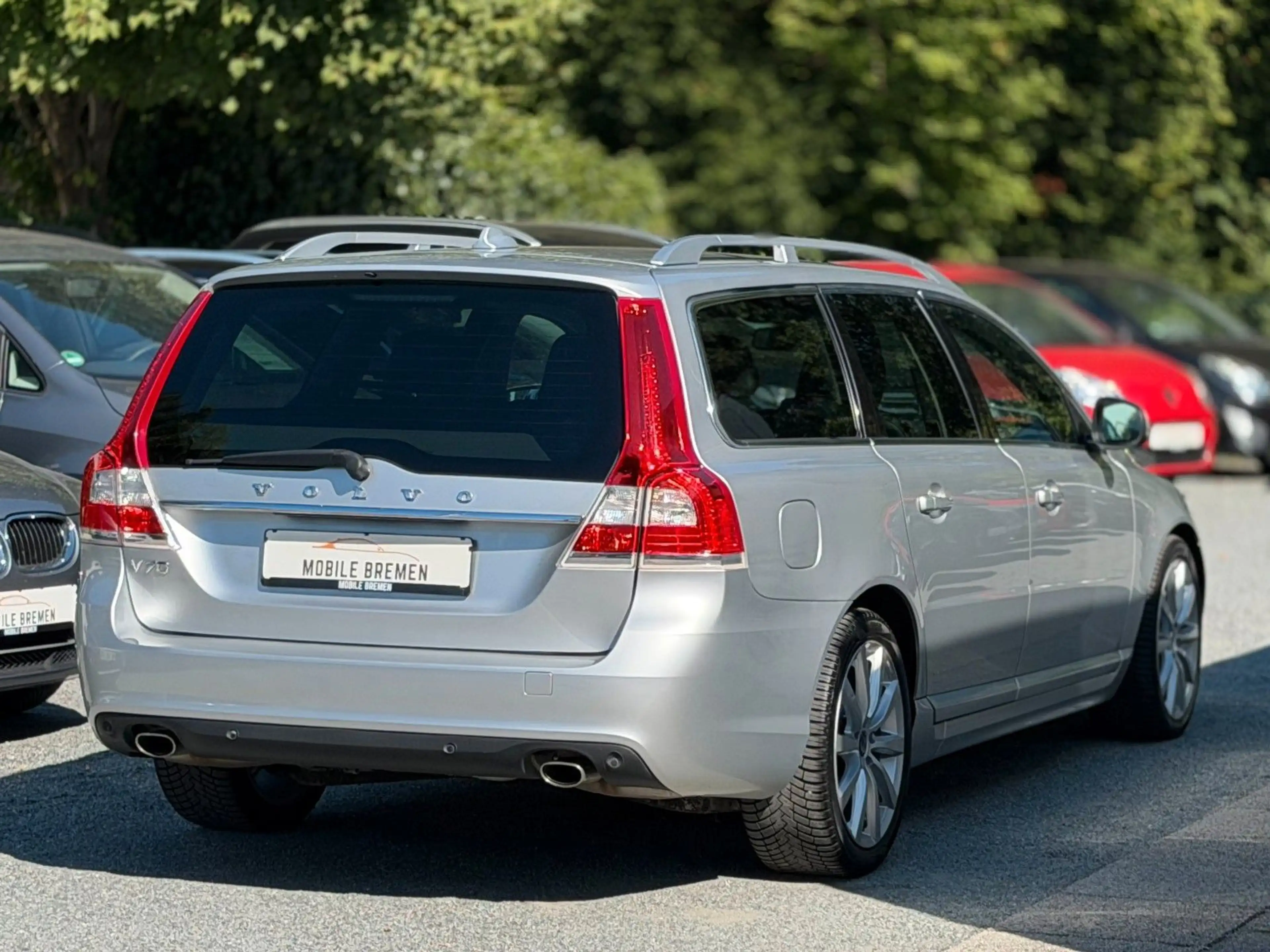 Volvo V70 D5 Summum POLESTAR*AHK*DUAL-XENON*SD — photo 3