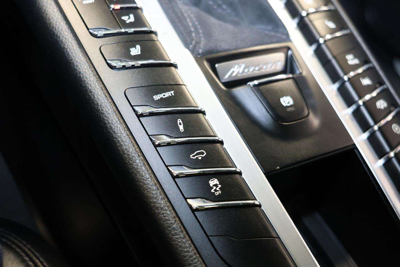 2017 Porsche Macan GTS - PANO|NAVI|CAMERA|SPORT.EXHAUST thumb 14