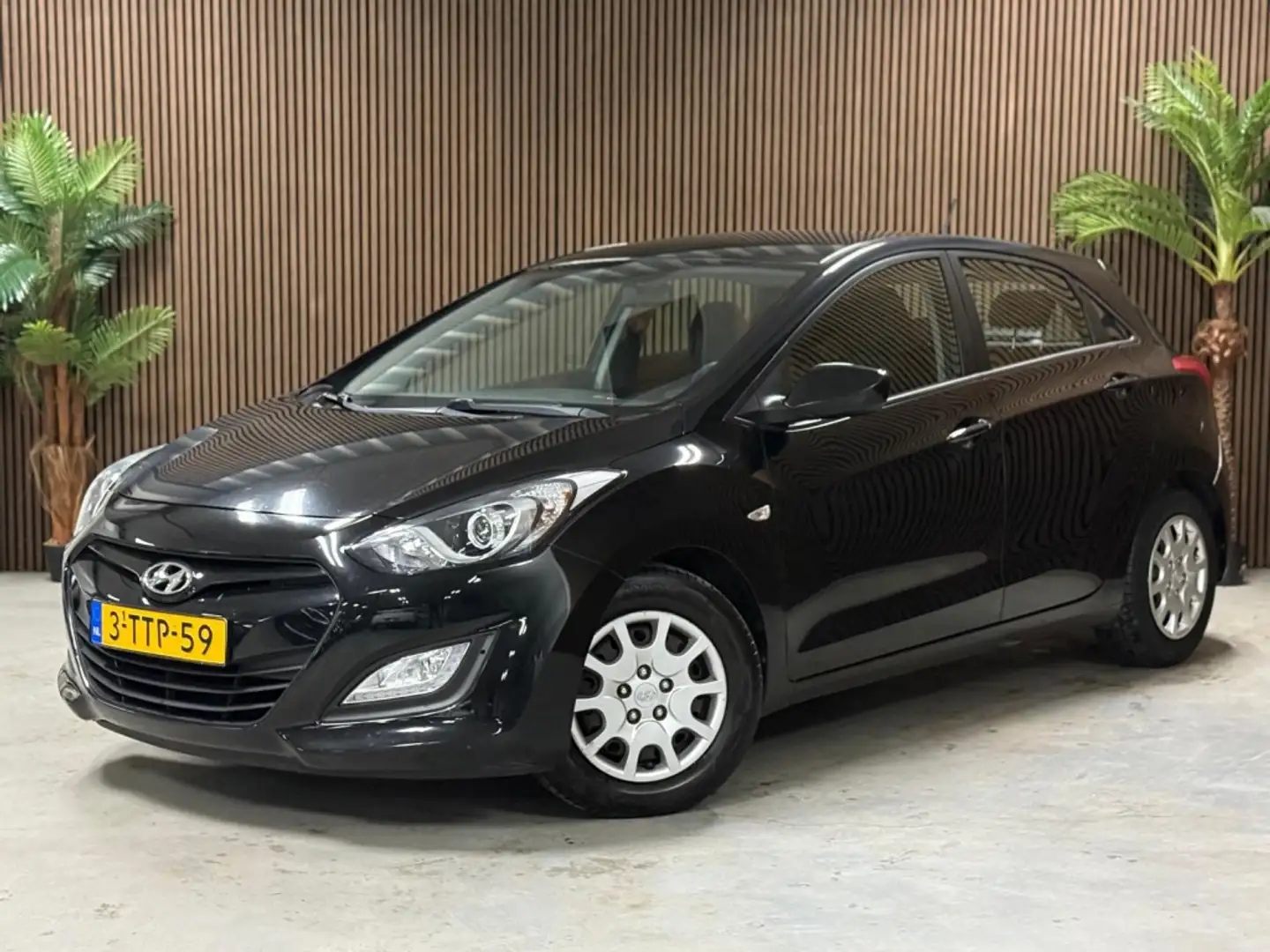 Hyundai i30 1.4i i-Drive Zwart - 1