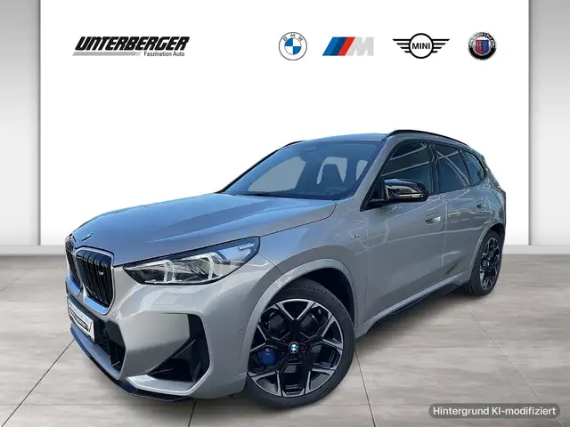 BMW X1 main image