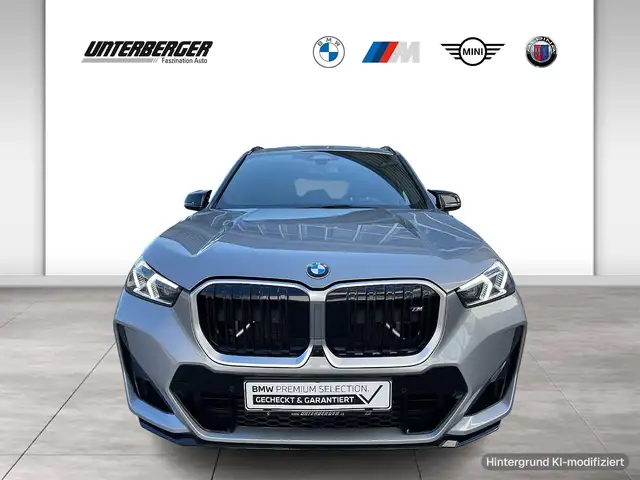 BMW X1 view 2