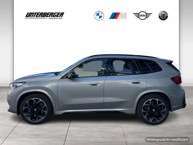 BMW X1 view 3