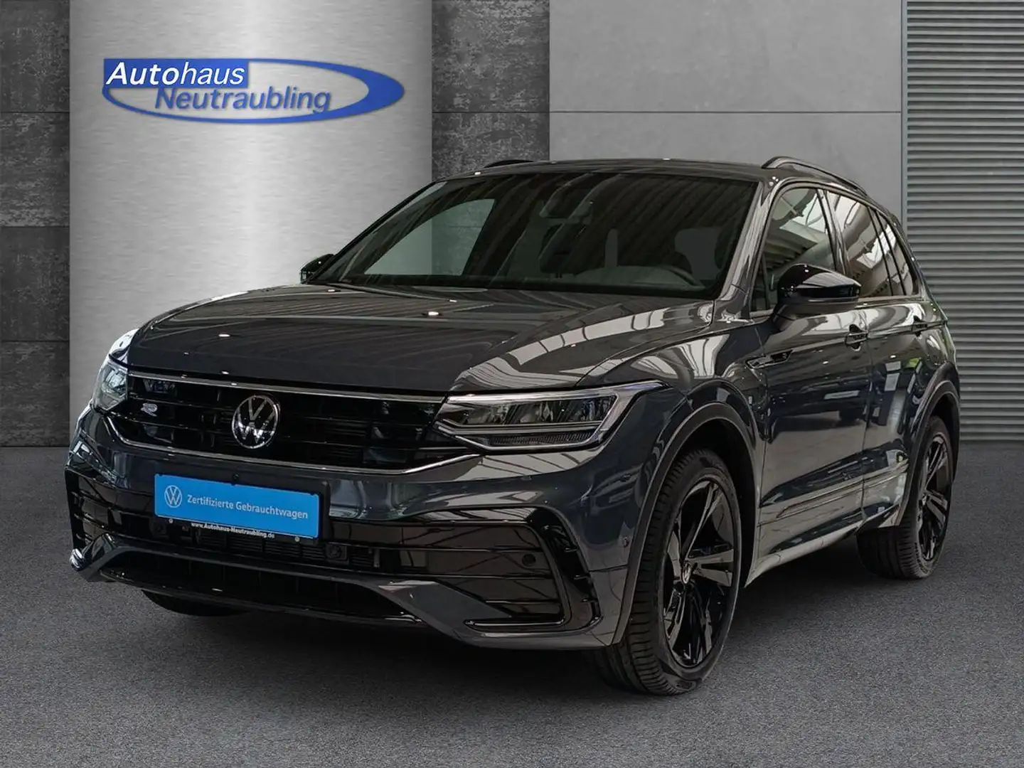 Volkswagen Tiguan 2.0 TDI "R-LINE" 200 PS DSG+NAVI+AHK+AREAVIEW+SHZ+ Grau - 2