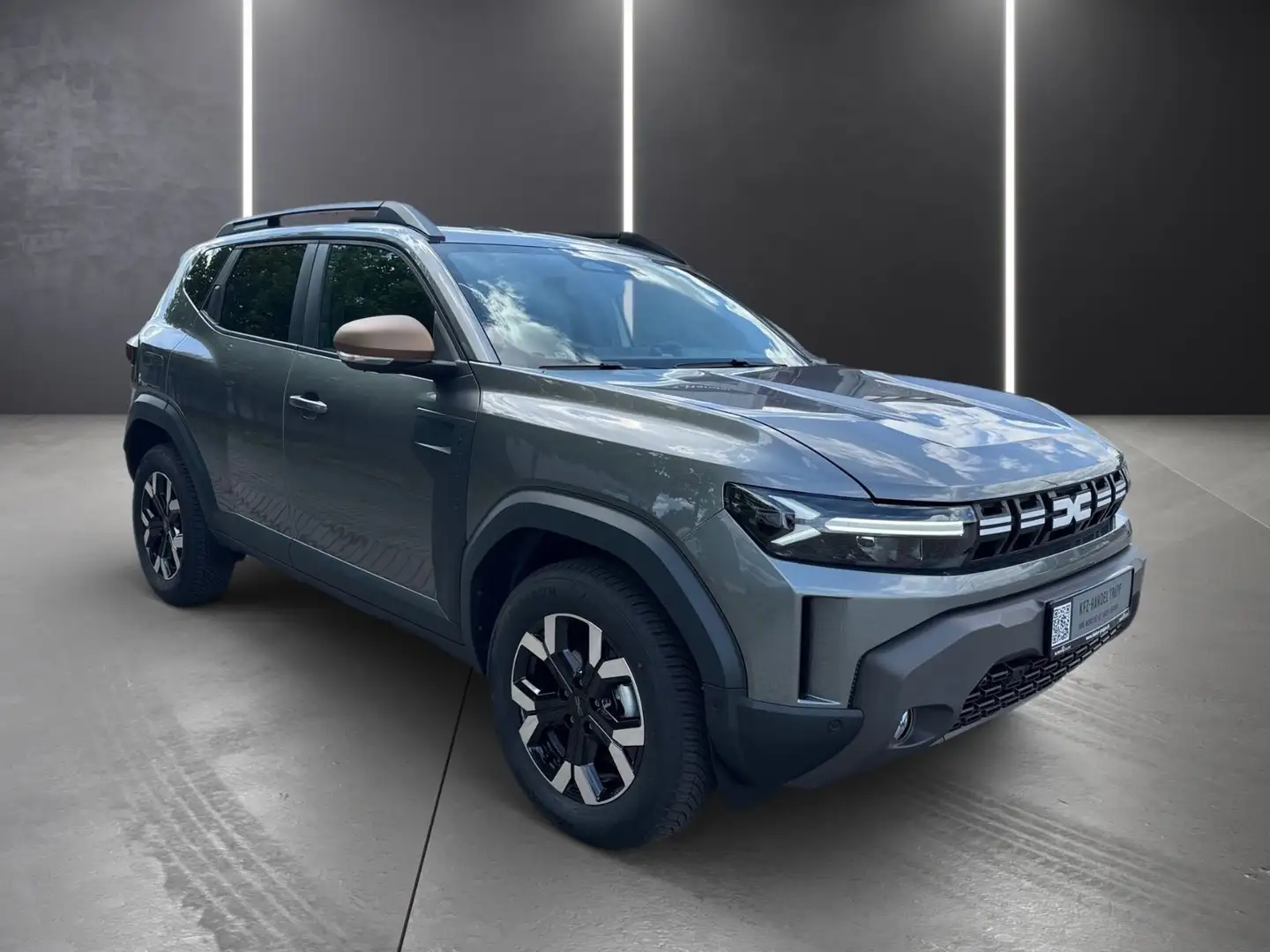Dacia Duster III TCe 130 Extreme 4x4 Navi RFK SHZ PDC Gris - 2