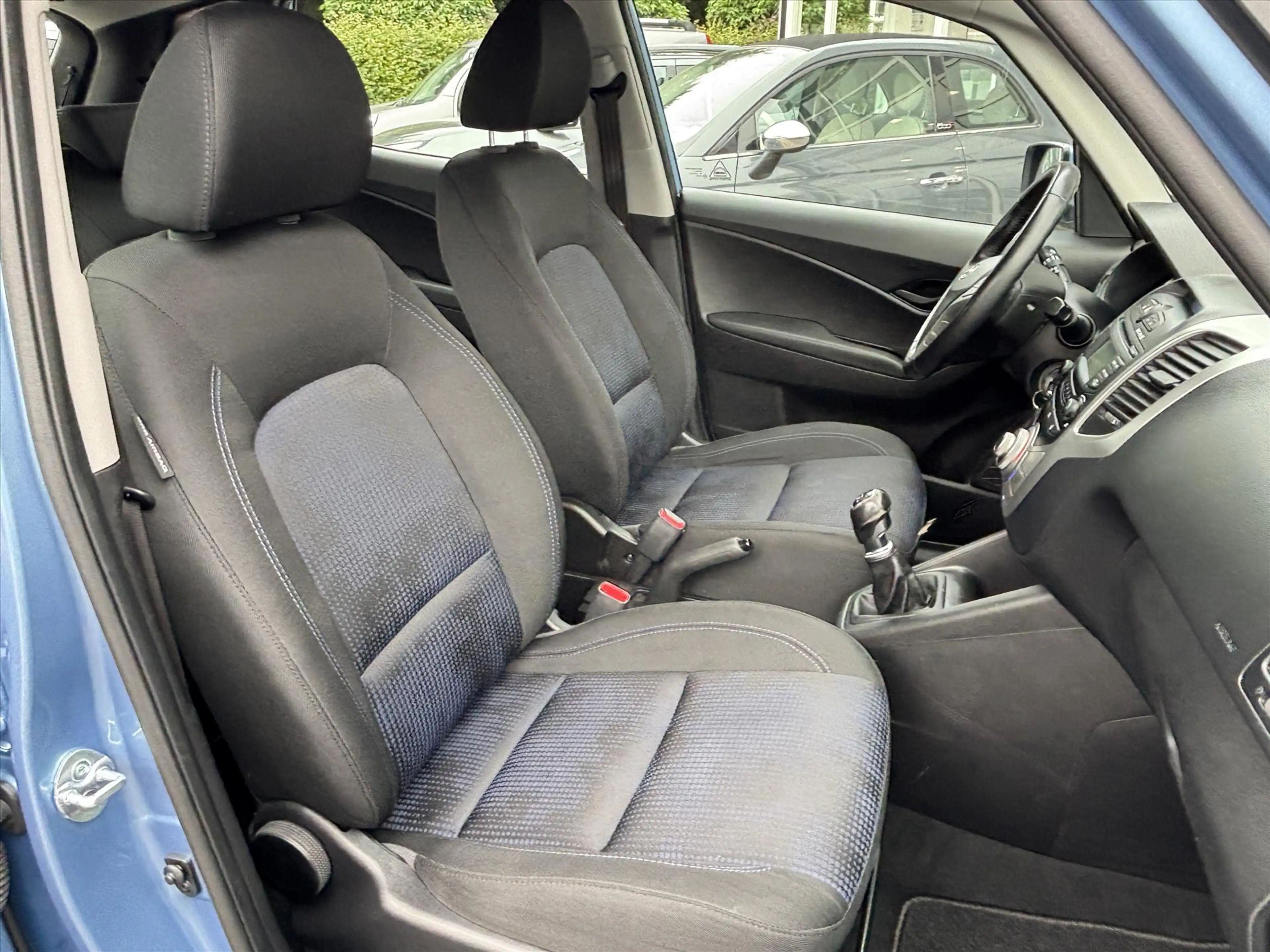 Hyundai iX20 1.4i blue 90pk i-Drive — photo 14