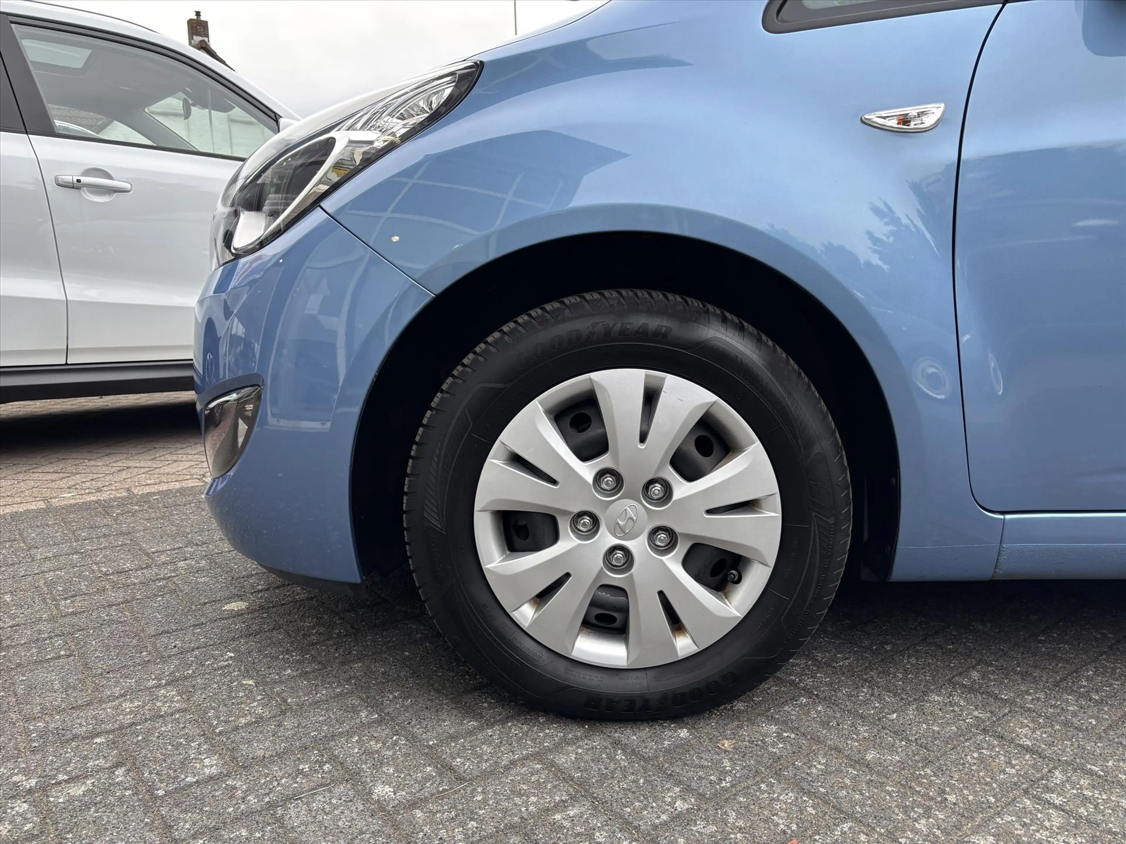 Hyundai iX20 1.4i blue 90pk i-Drive — photo 20