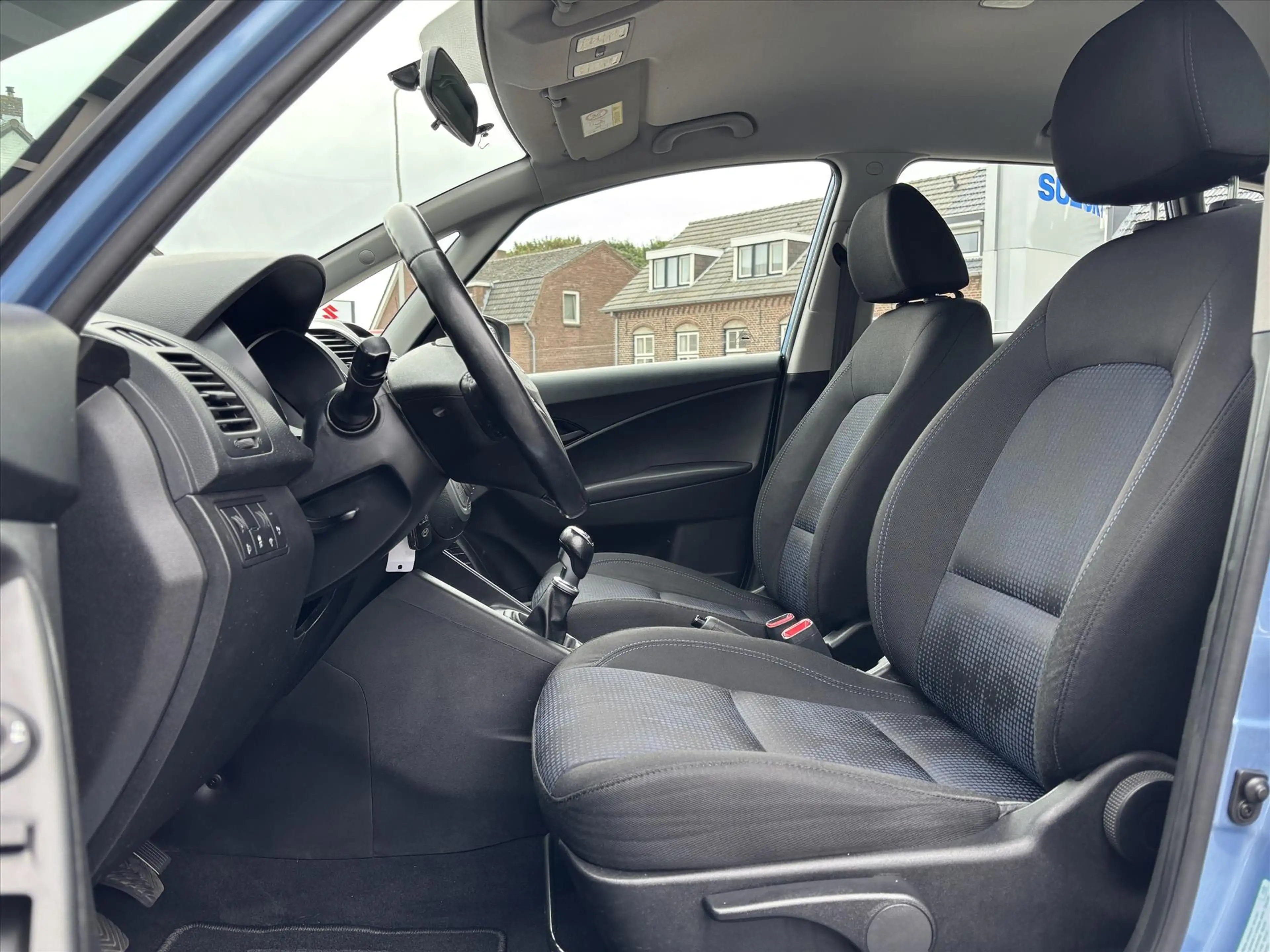 Hyundai iX20 1.4i blue 90pk i-Drive — photo 12