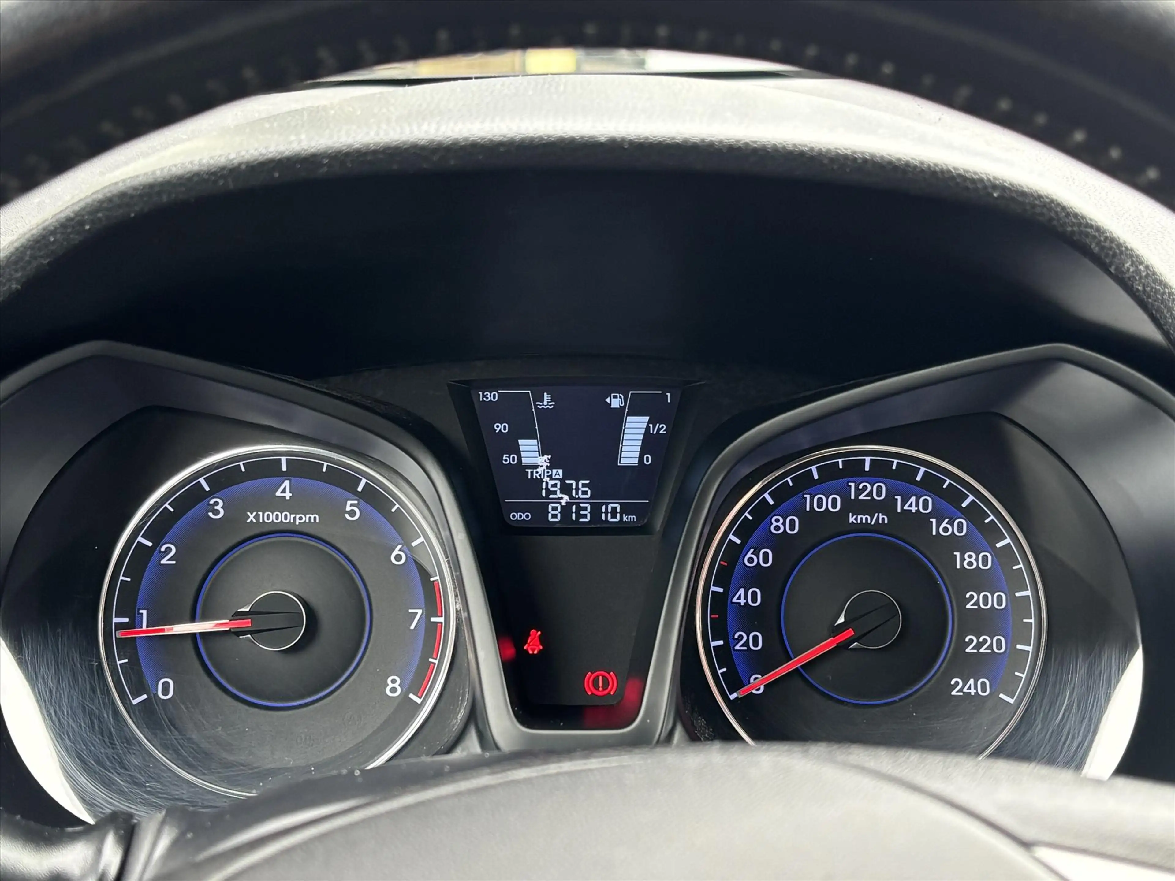Hyundai iX20 1.4i blue 90pk i-Drive — photo 21