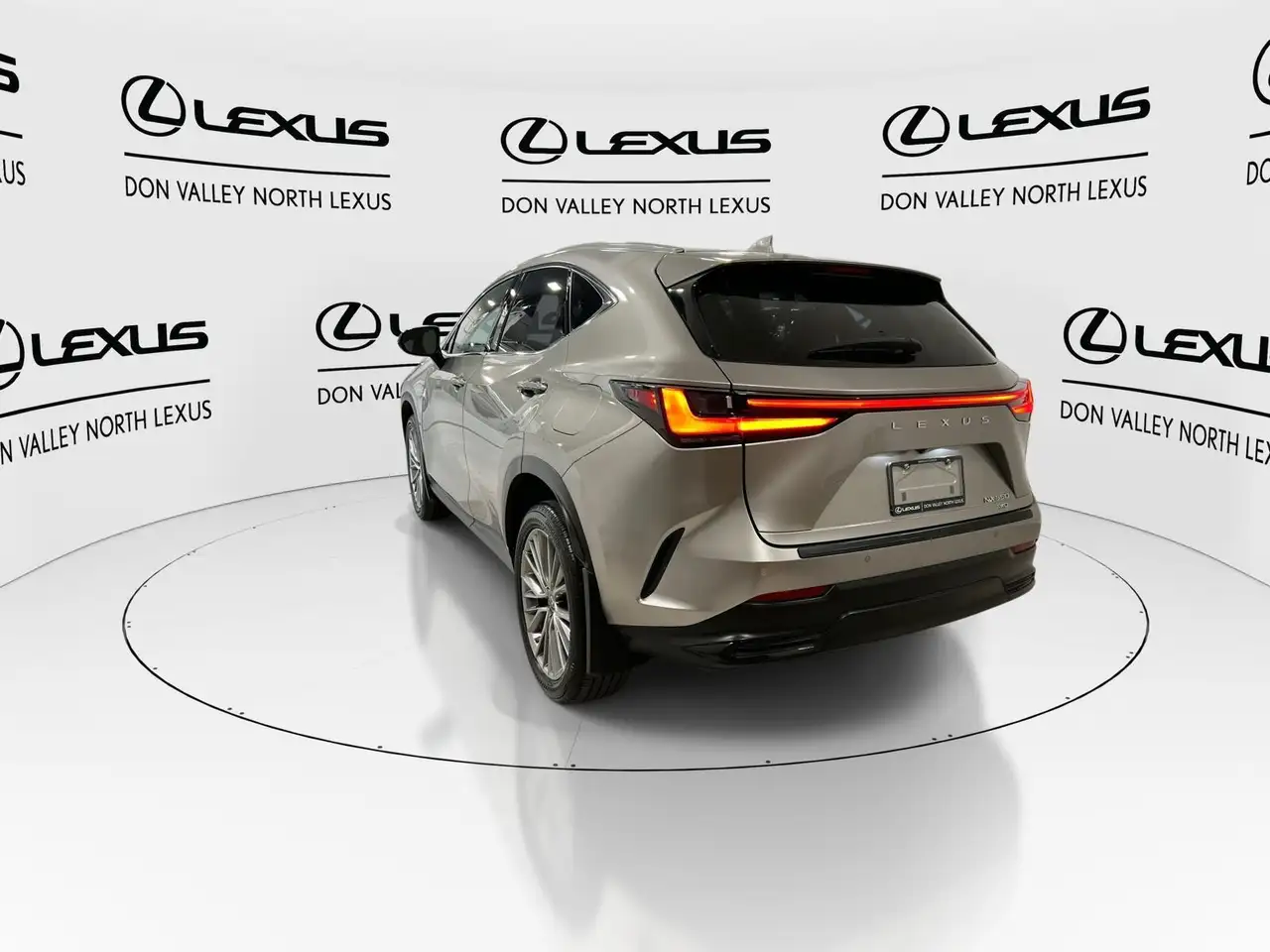 Lexus NX fotografie Lexus NX