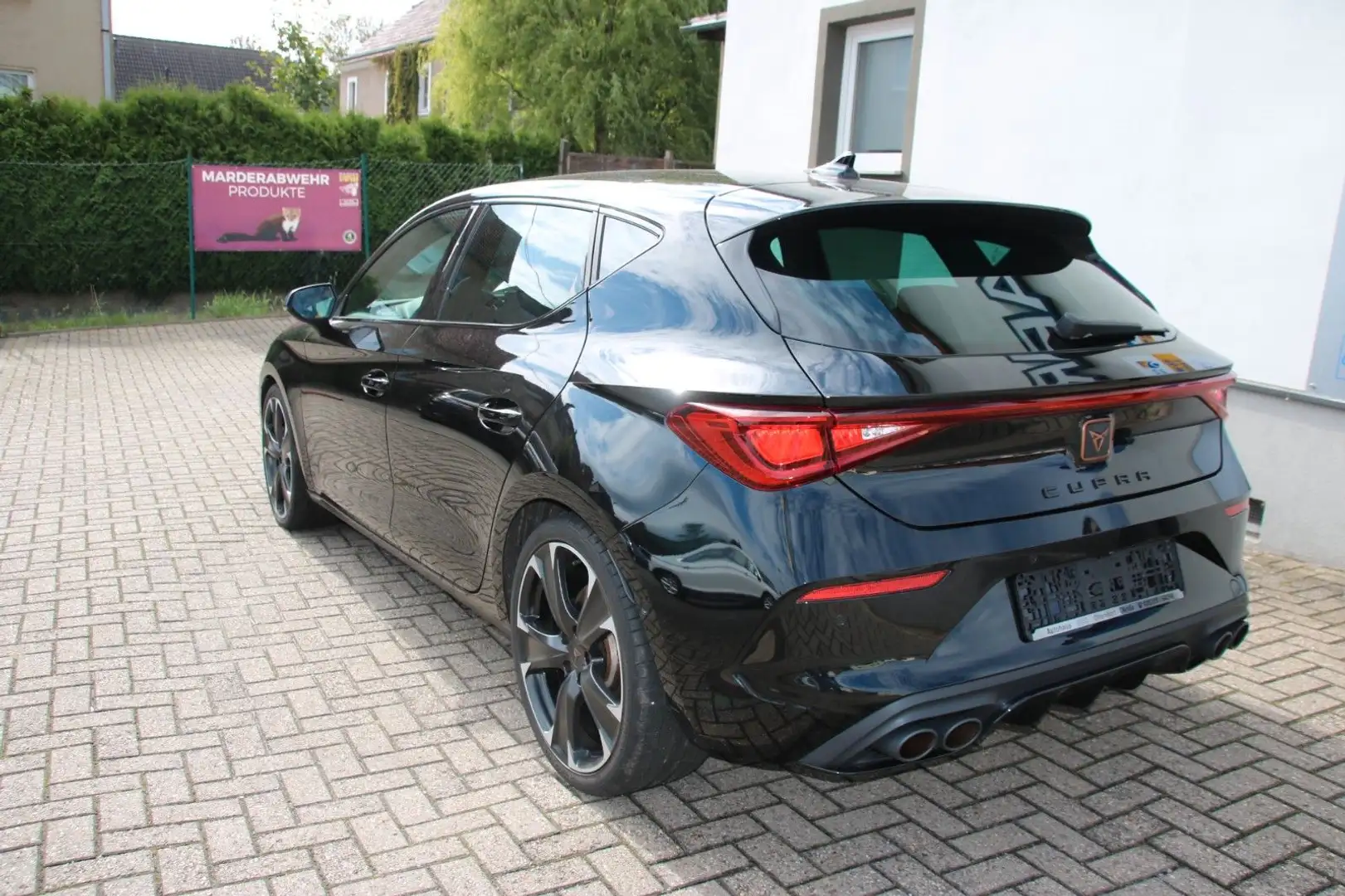 CUPRA Leon VZ Schwarz - 2