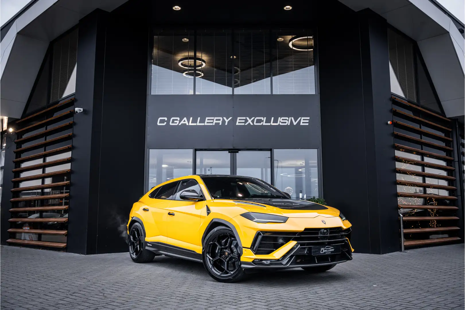 Lamborghini Urus 4.0 V8 Performante - Full Carbon | Full PPF | Akra Geel - 1